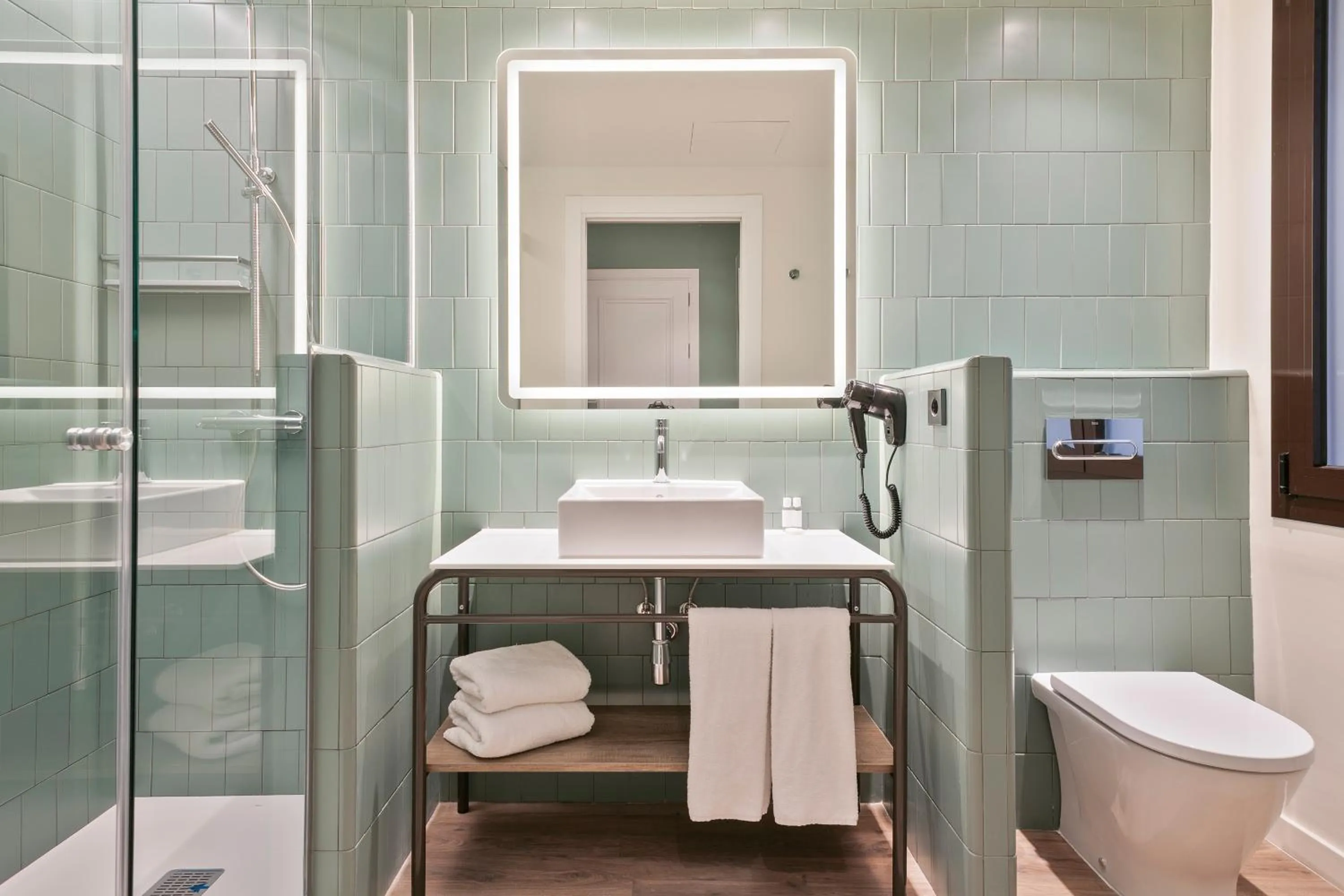 Bathroom in Hotel Via Augusta