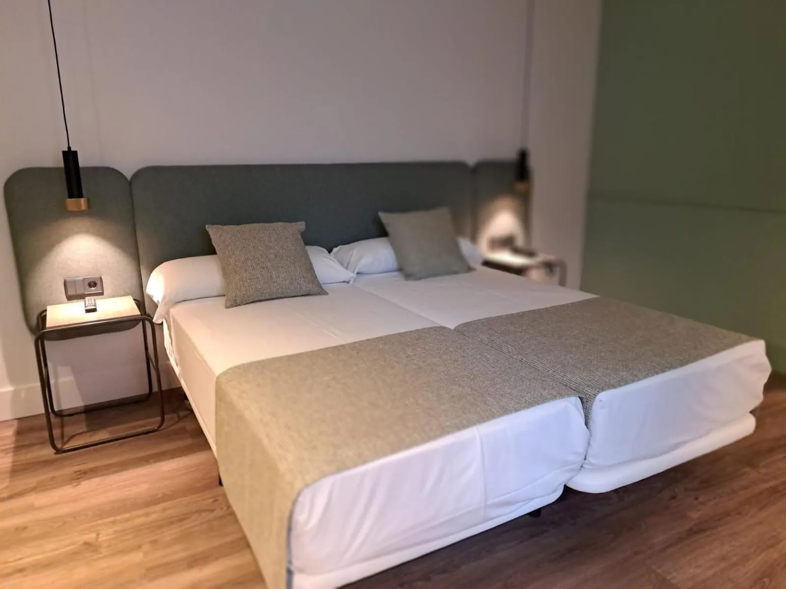 Bed in Hotel Via Augusta