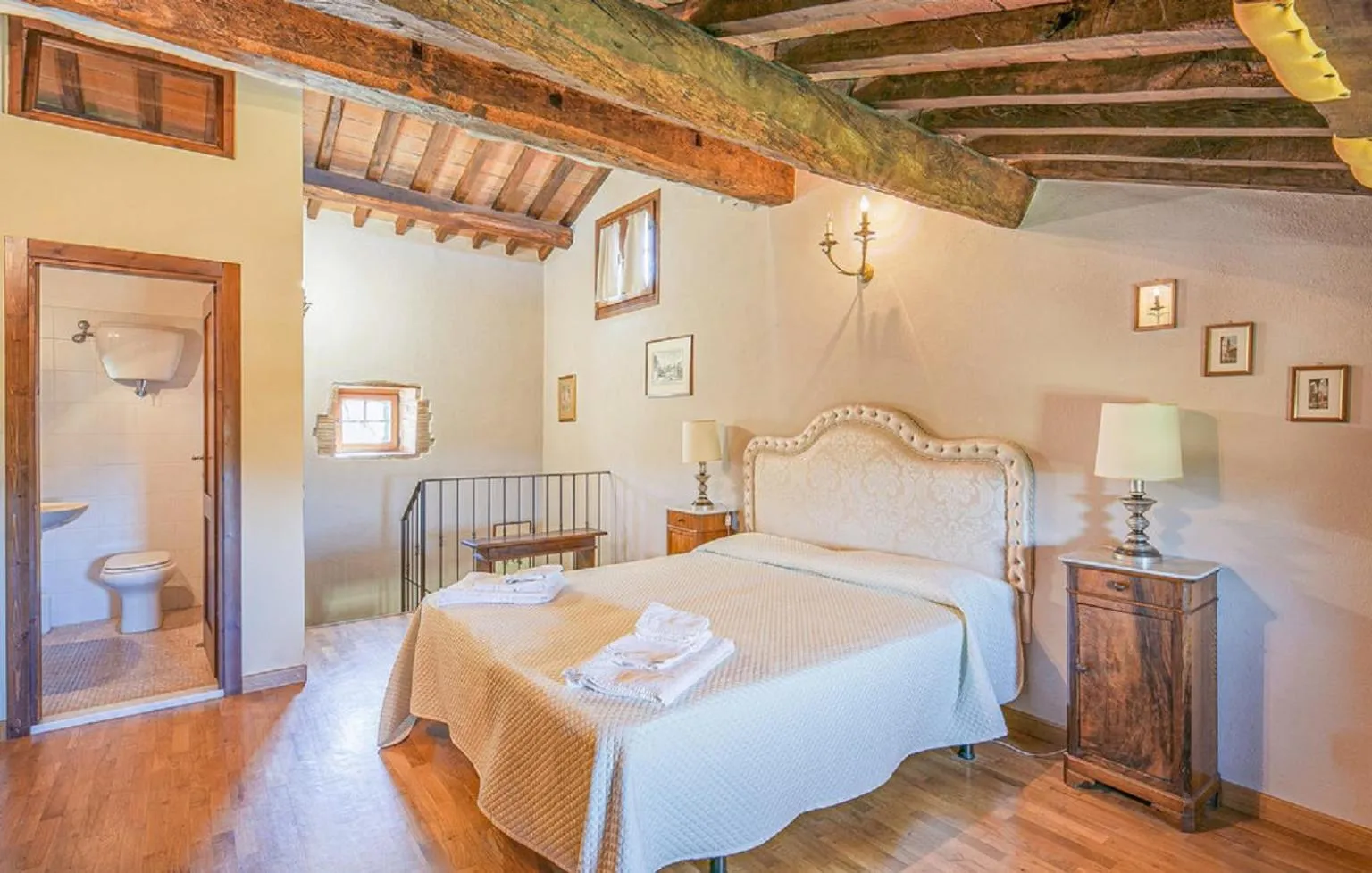 Bed in Casale il Gelso by VacaVilla
