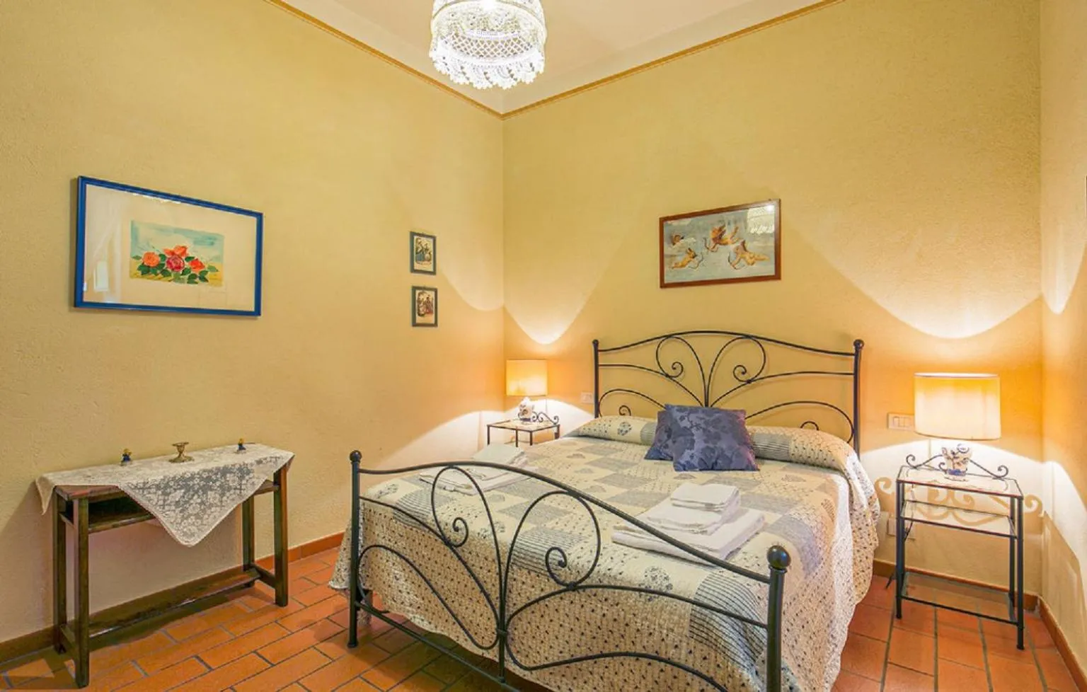 Bed in Casale il Gelso by VacaVilla