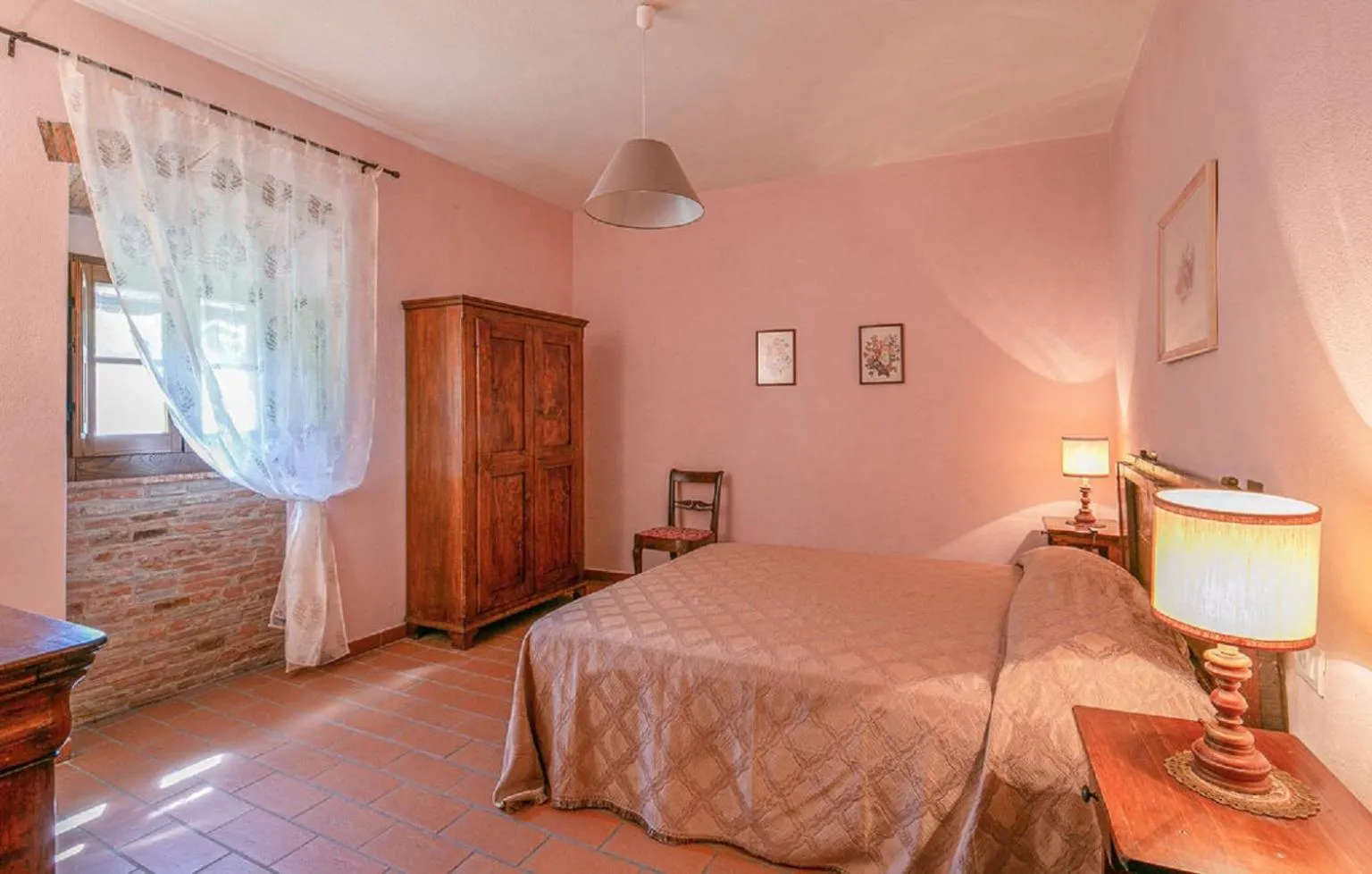 Bed in Casale il Gelso by VacaVilla
