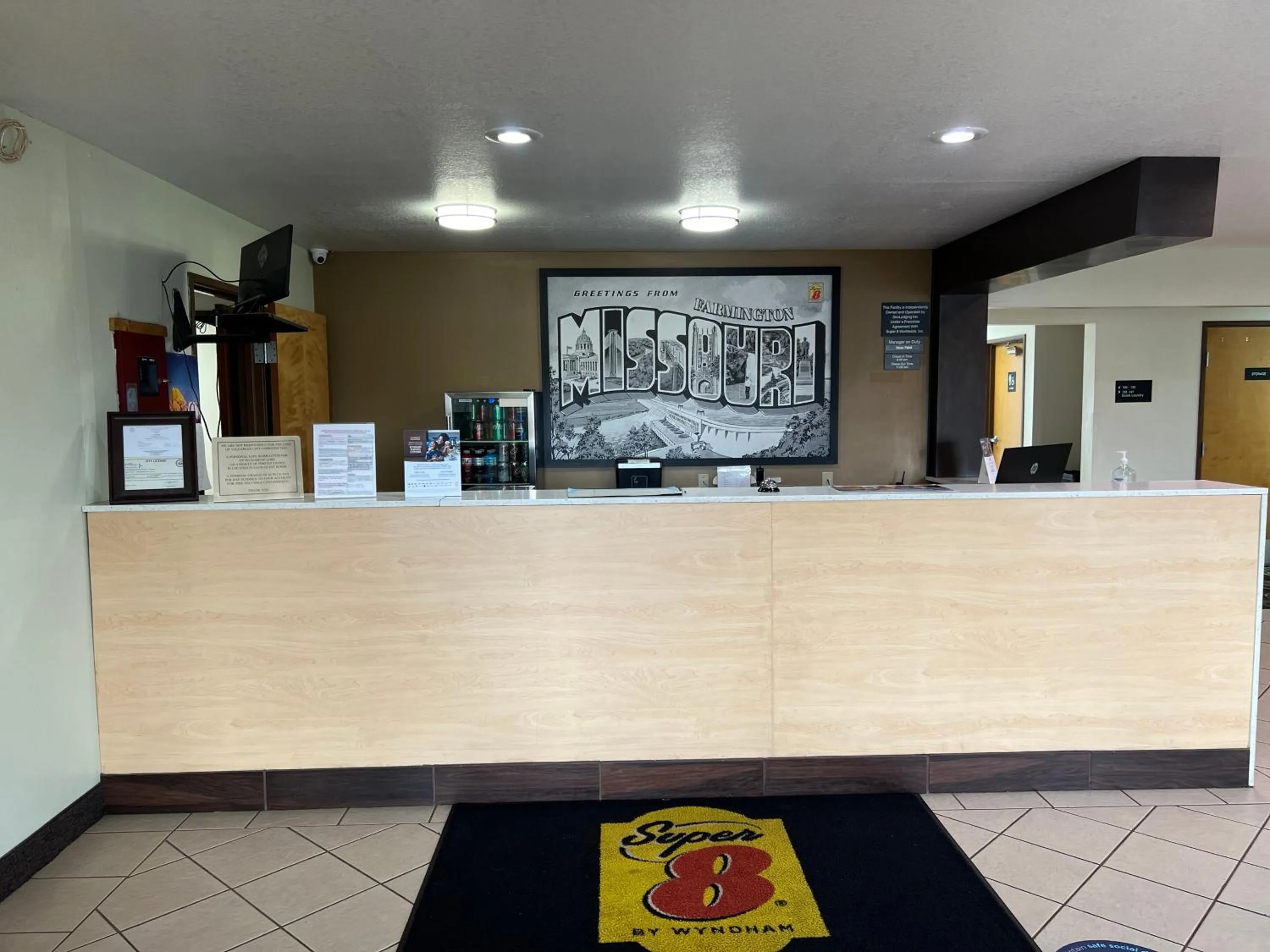 Lobby or reception in Super 8 by Wyndham Farmington