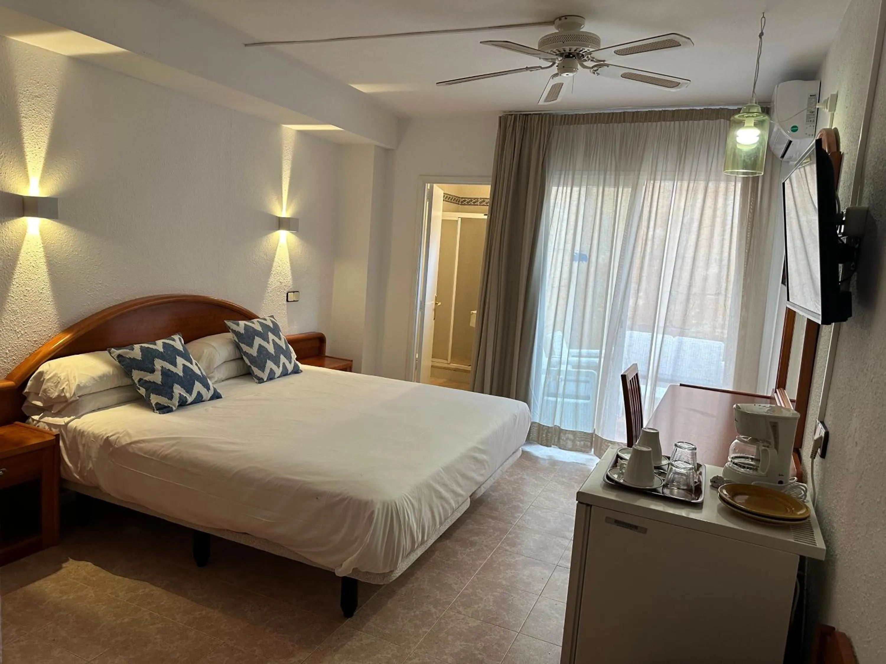 Decorative detail, Bed in Hostal de la Caravel-la