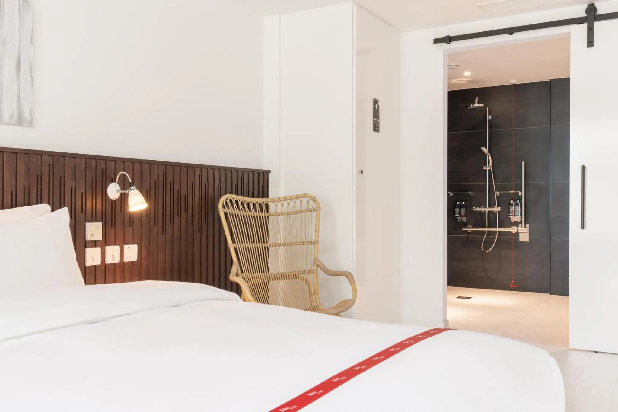 Photo of the whole room, Bed in Ruby Zoe Hotel London