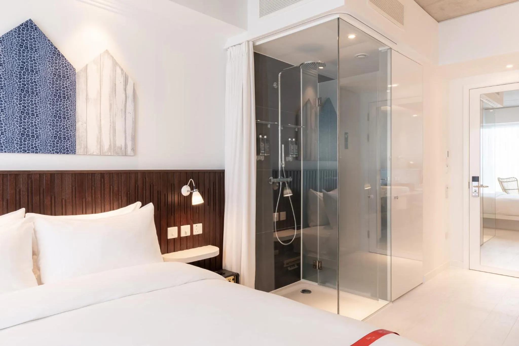 Photo of the whole room, Bed in Ruby Zoe Hotel London