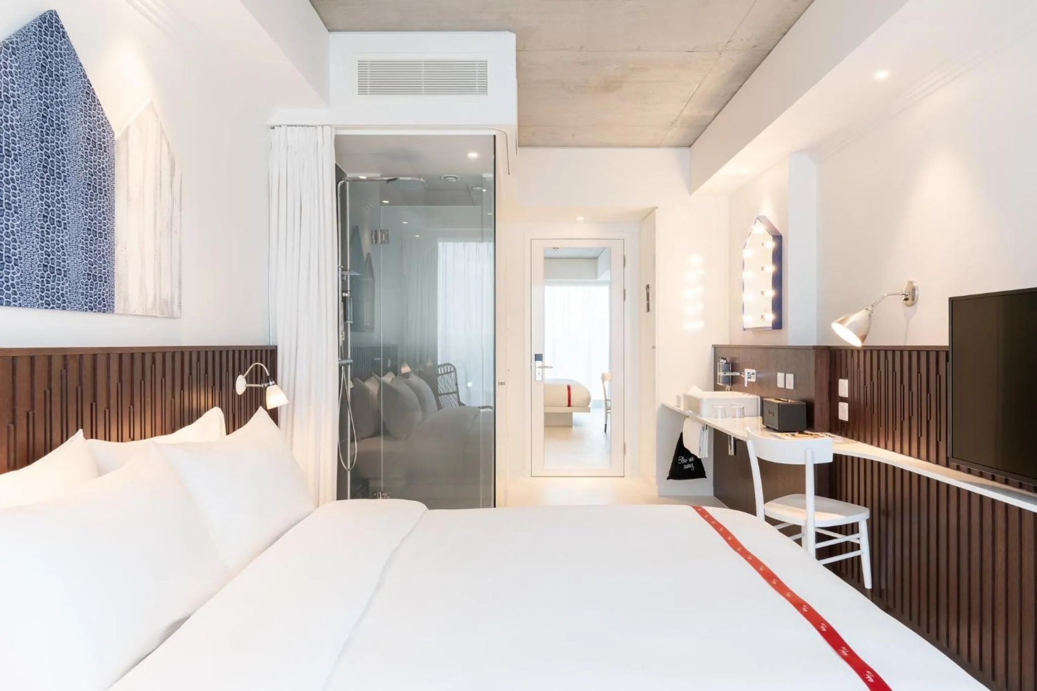 Photo of the whole room, Bed in Ruby Zoe Hotel London