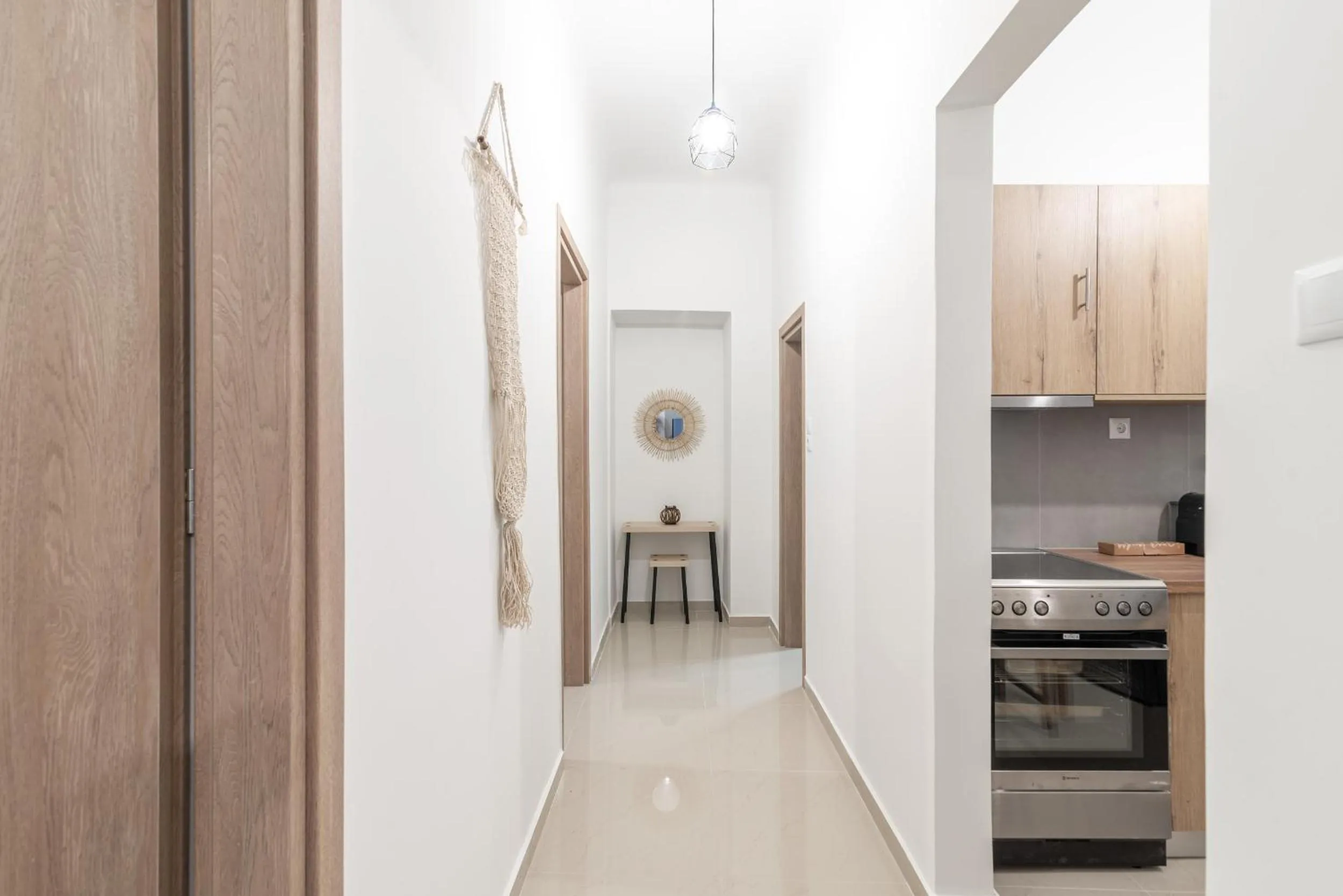 Kitchen or kitchenette in Blue Riviera villas & suites - Alimos 2