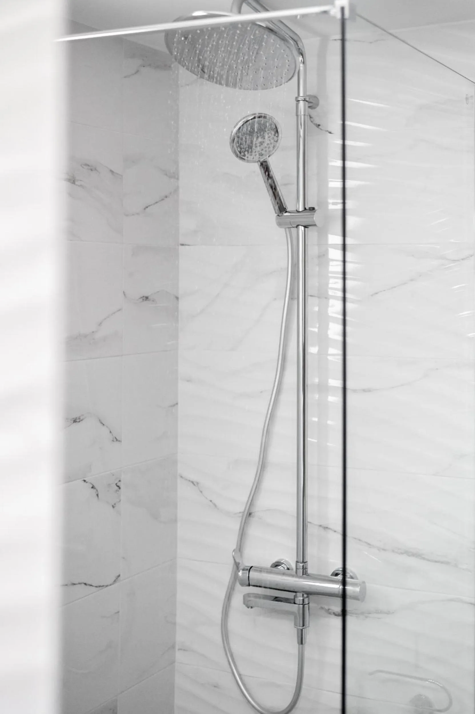 Bathroom in Blue Riviera villas & suites - Alimos 2