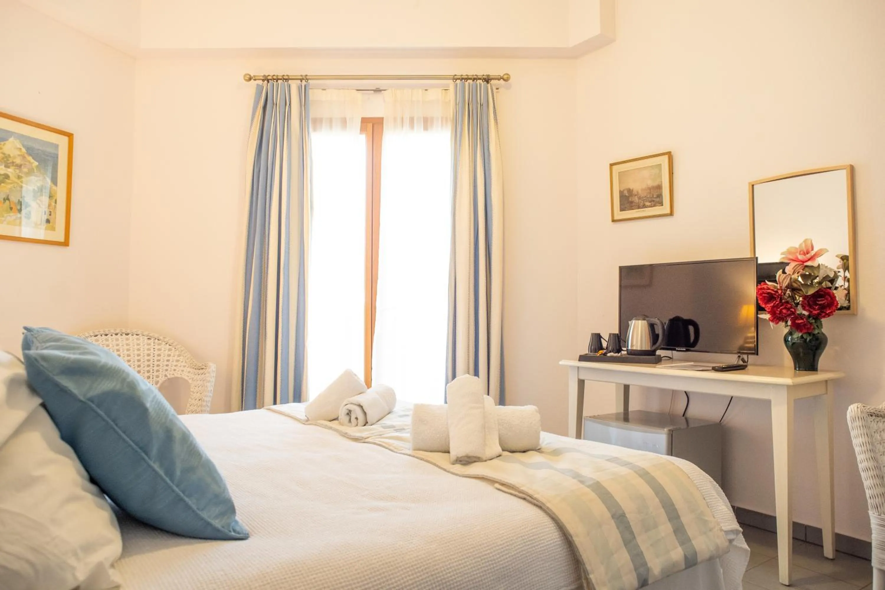 Bed in Lagou Raxi Country Hotel