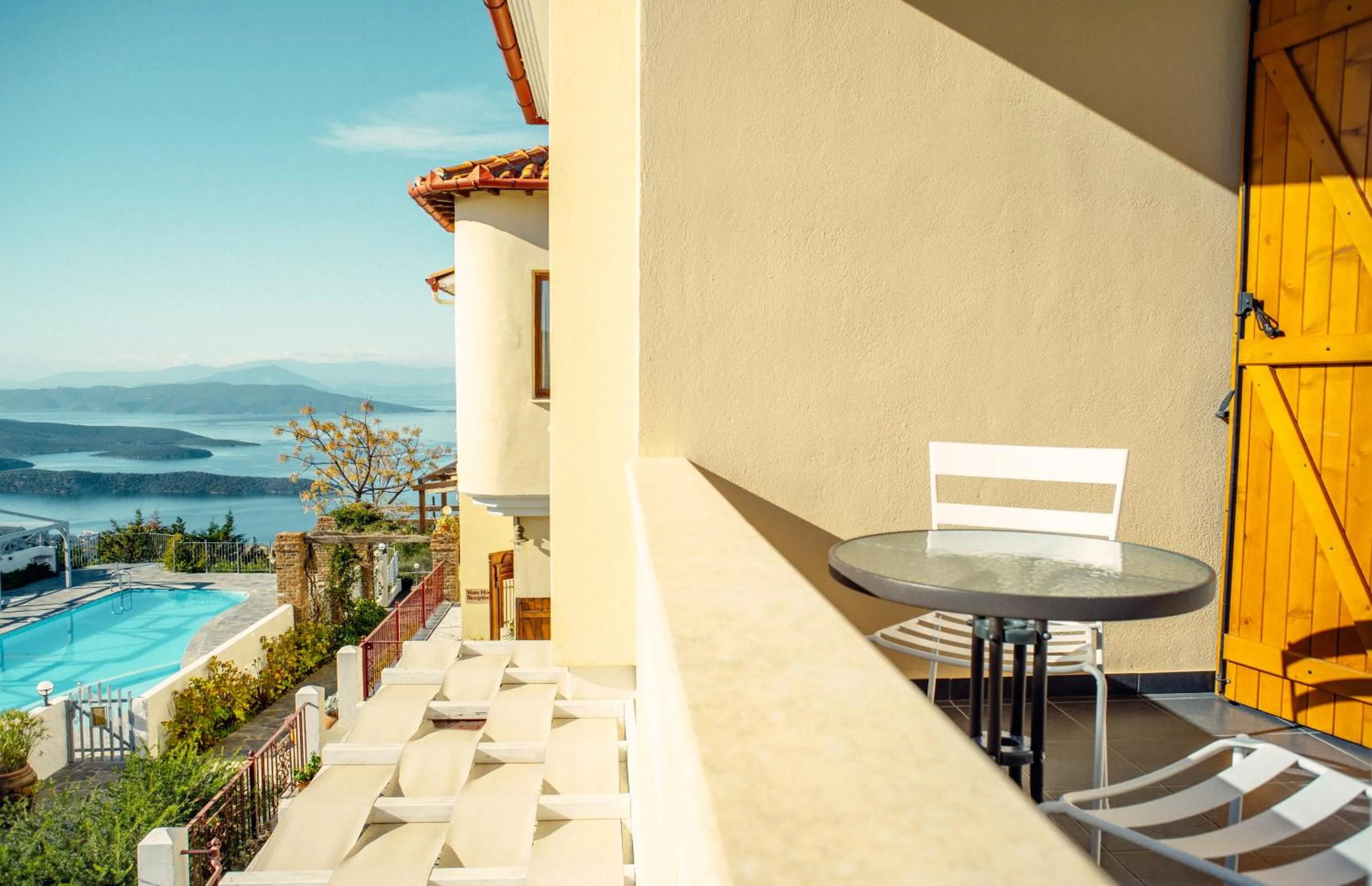 Lagou Raxi Country Hotel