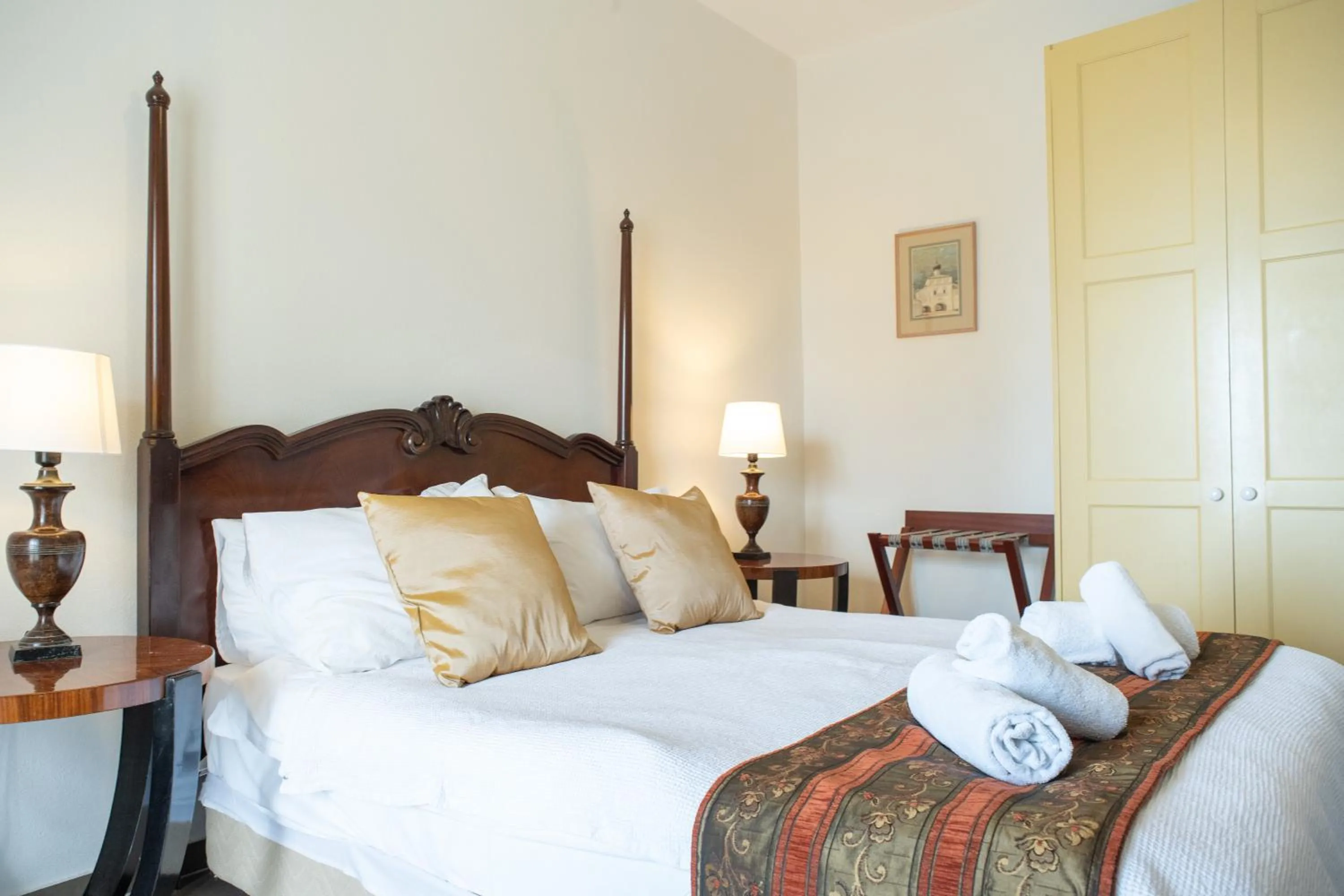 Bed in Lagou Raxi Country Hotel