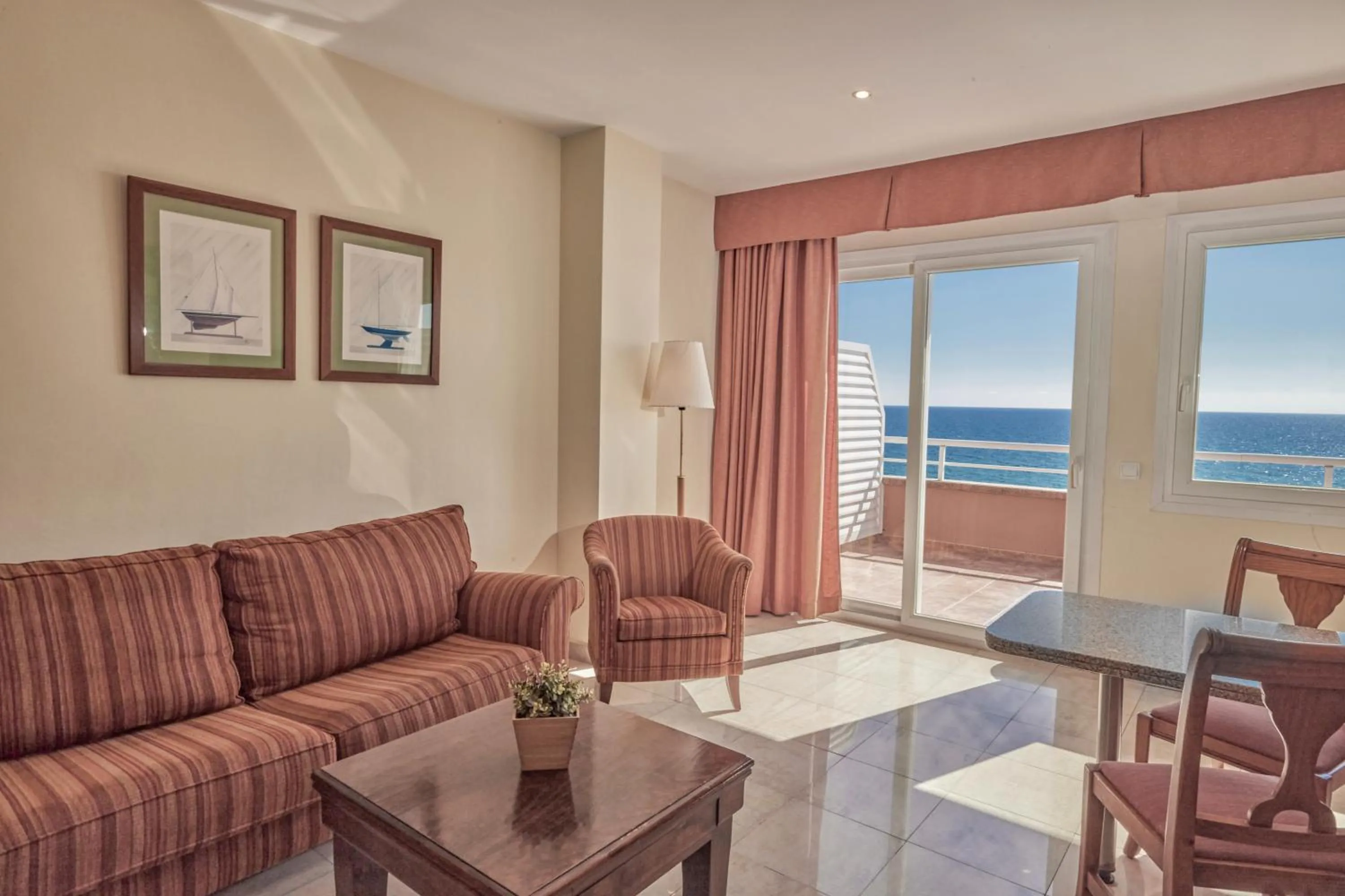 Living room in Sunway Playa Golf & Spa Sitges