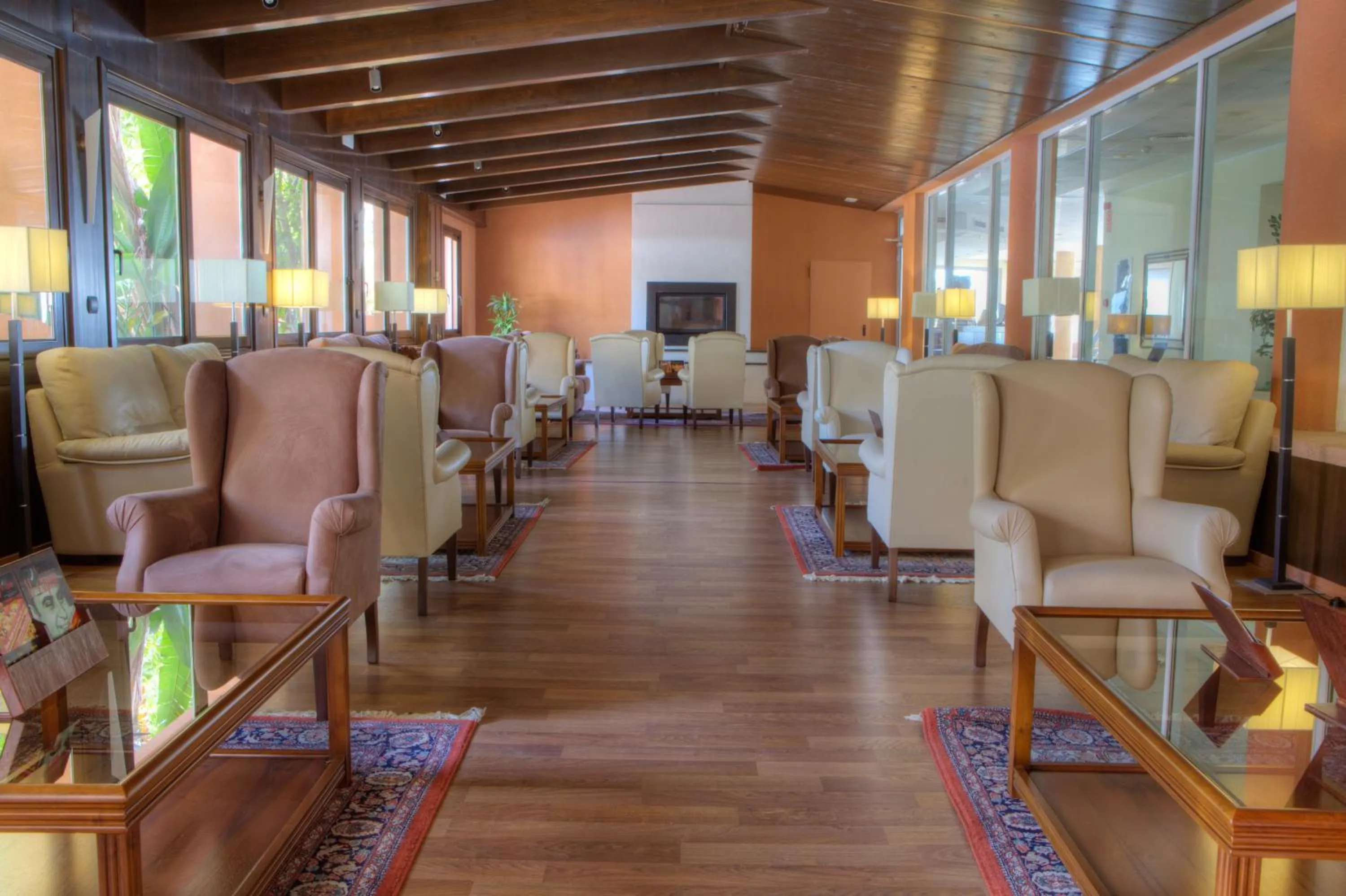 Communal lounge/ TV room in Sunway Playa Golf & Spa Sitges