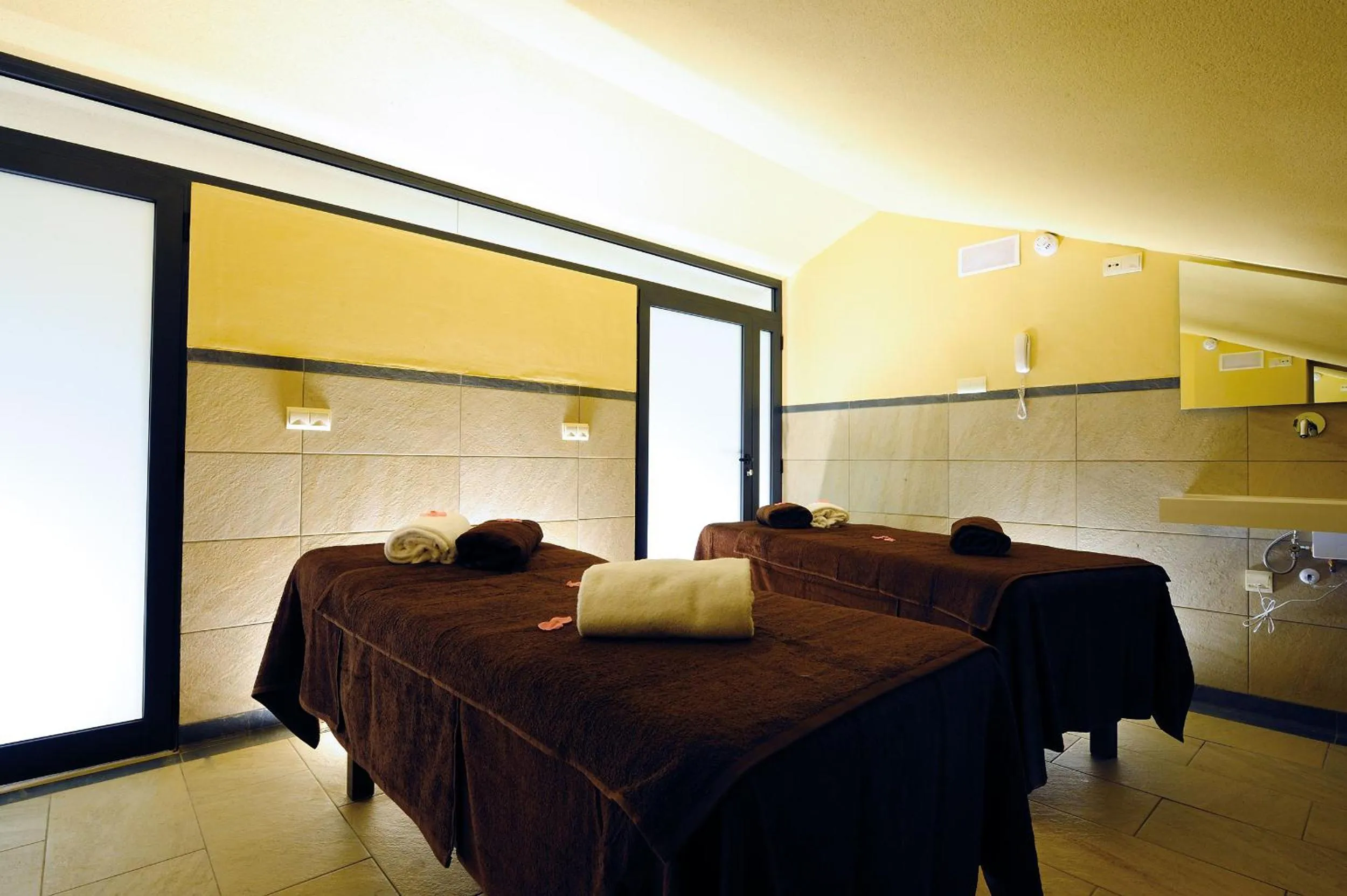 Massage, Bed in Sunway Playa Golf & Spa Sitges