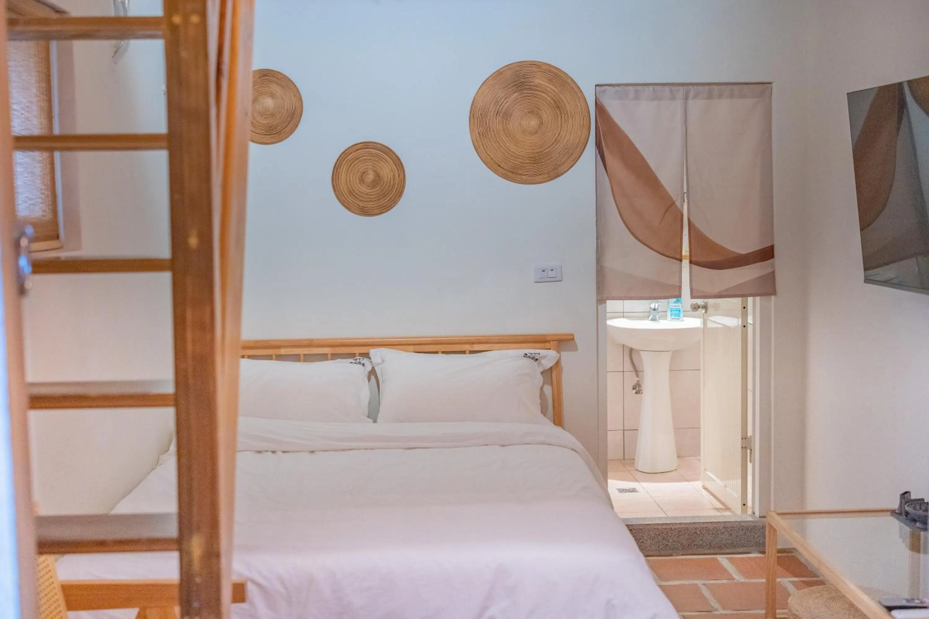 Bed in Zhu Shan Xian Ting