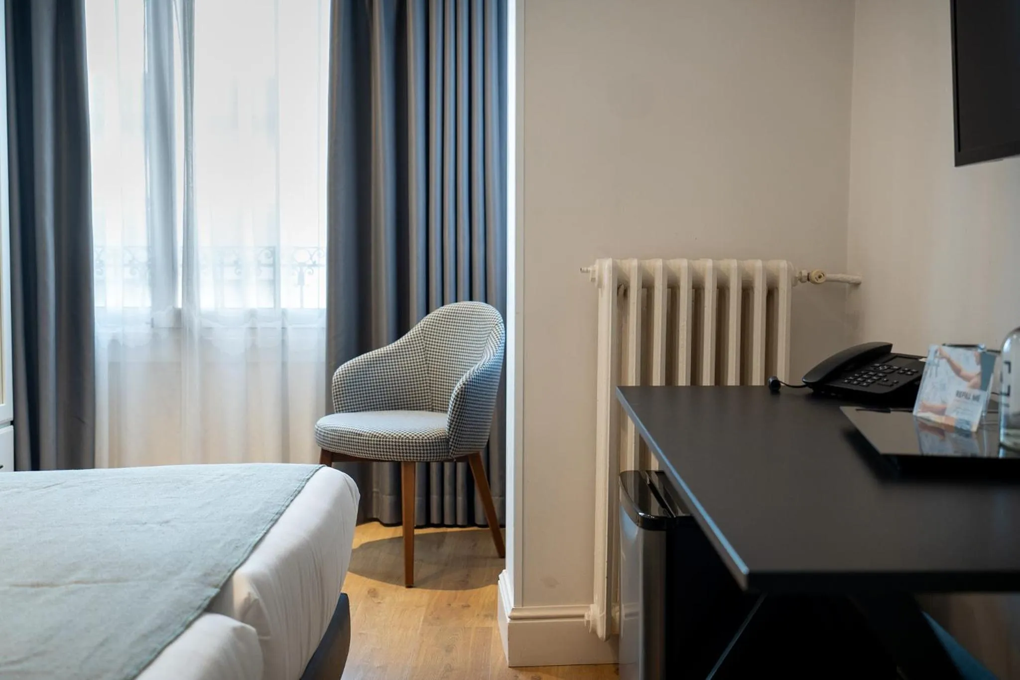 Photo of the whole room, Bed in Mesón Castilla Atiram Hotels