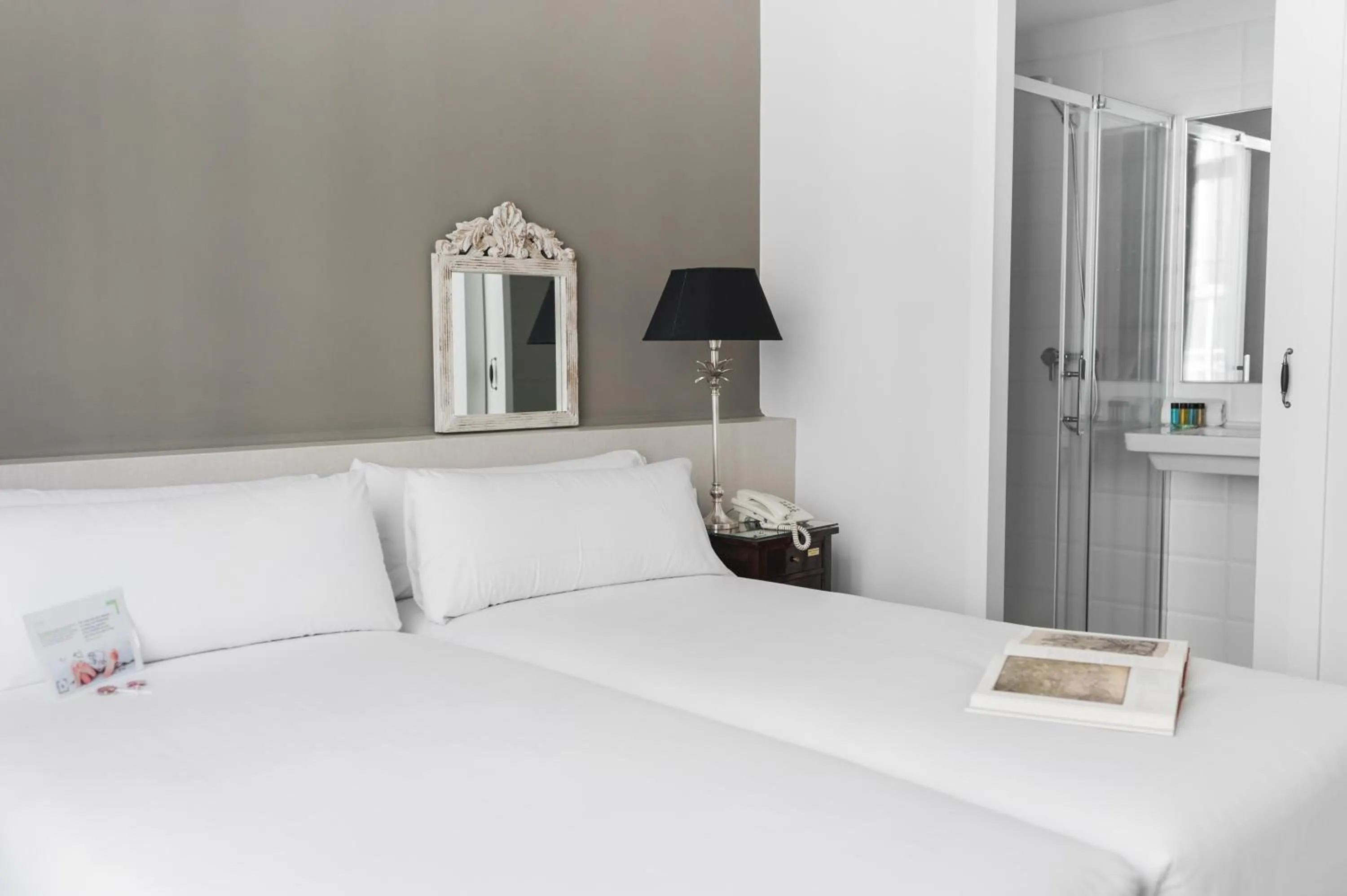 Bedroom, Bed in Mesón Castilla Atiram Hotels