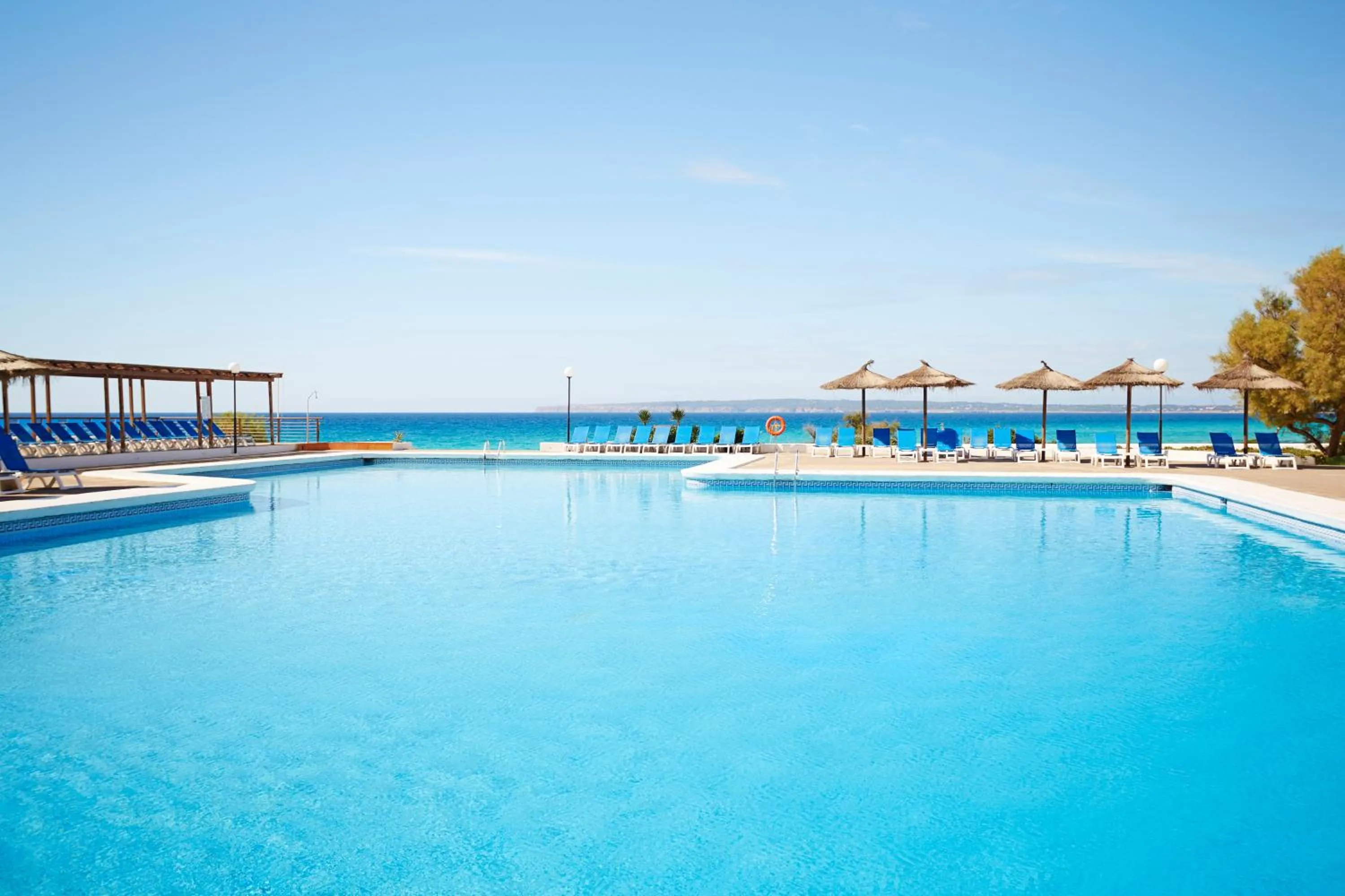 Swimming pool in Insotel Club Maryland