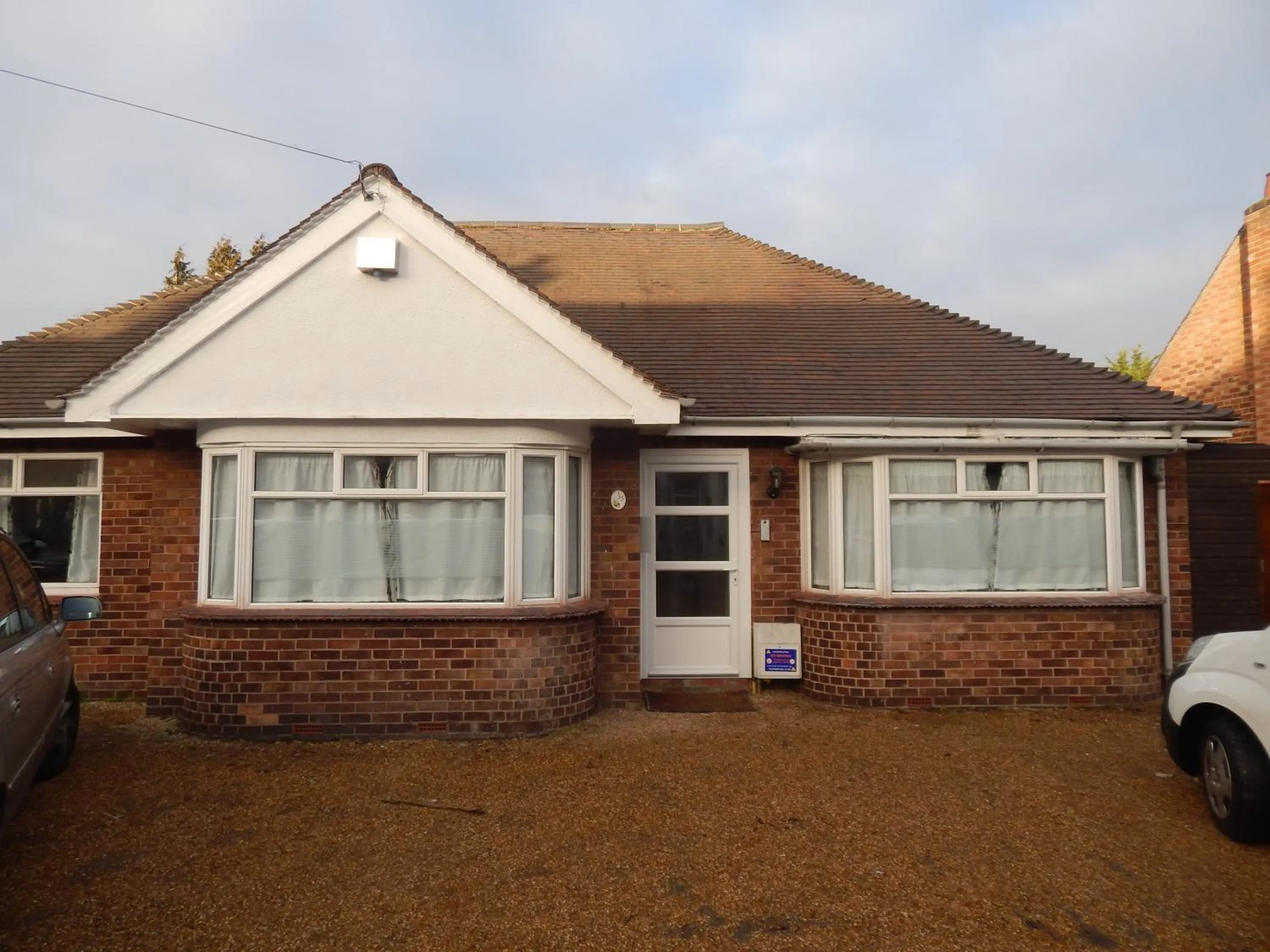 Parking in Modern, well located en-suite rooms with parking & all facilities