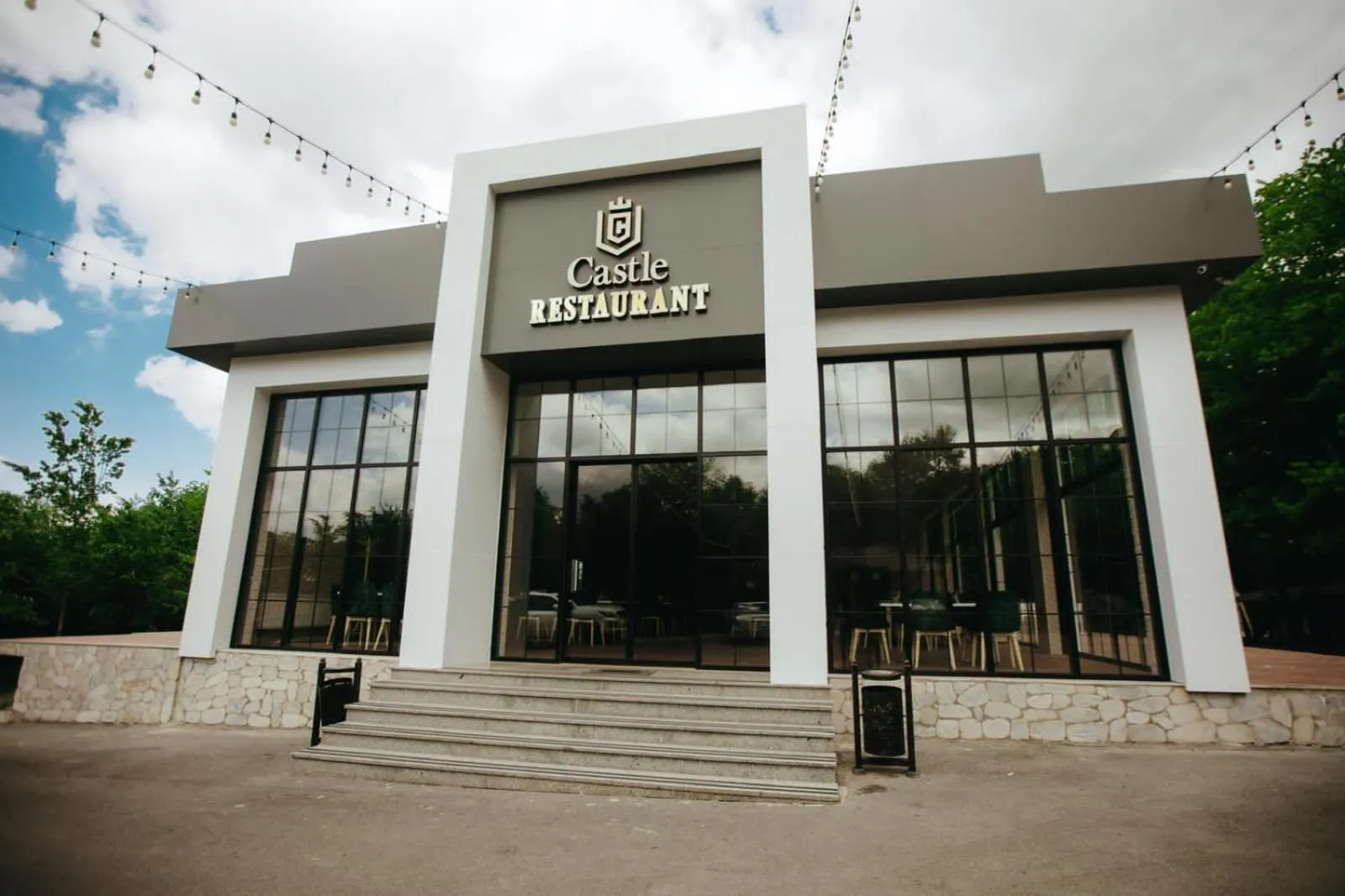 Restaurant/places to eat in Castle Resort Spa Hotel