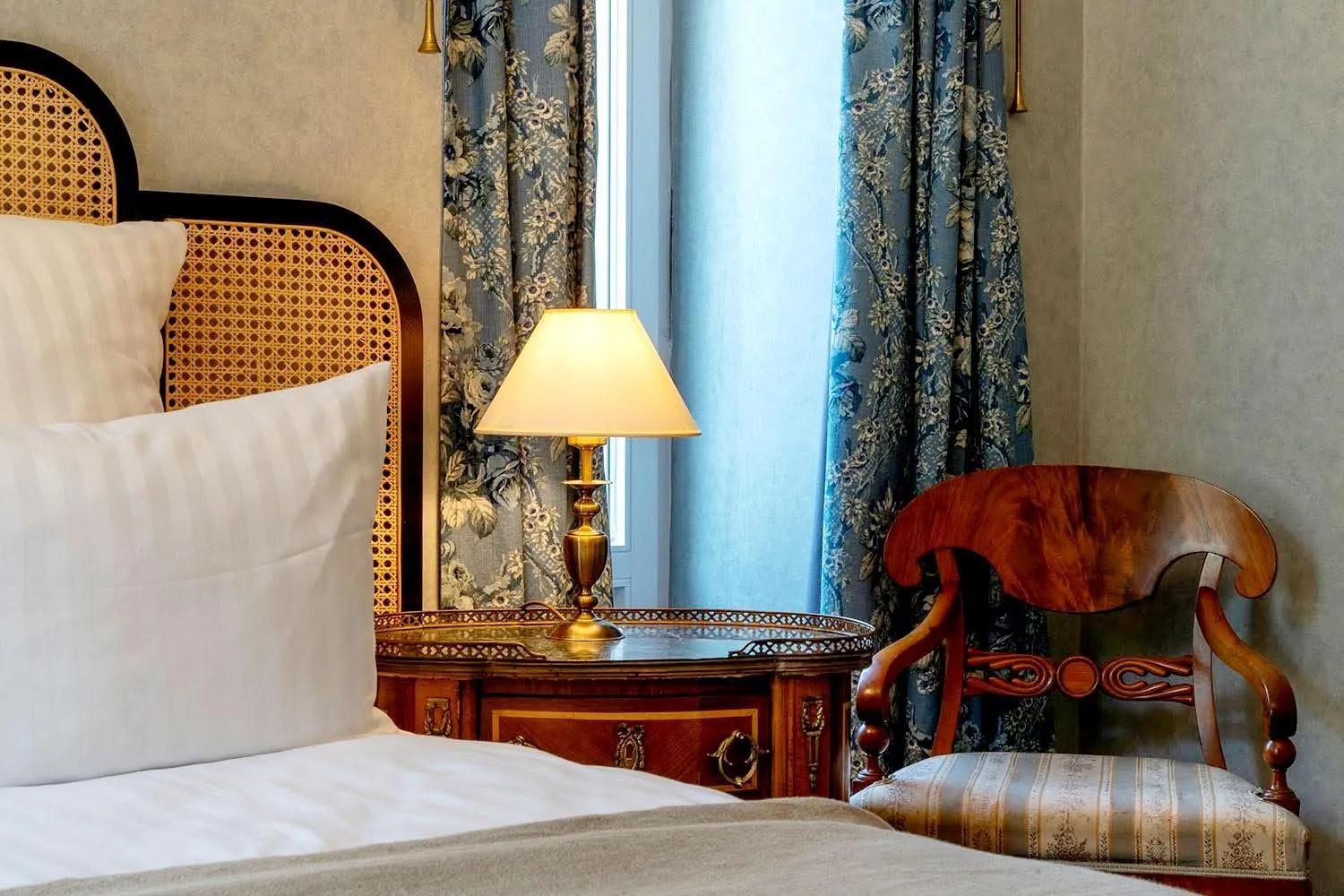 Decorative detail, Bed in Villa Bleichröder