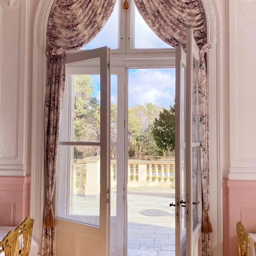 Breakfast in Villa Bleichröder