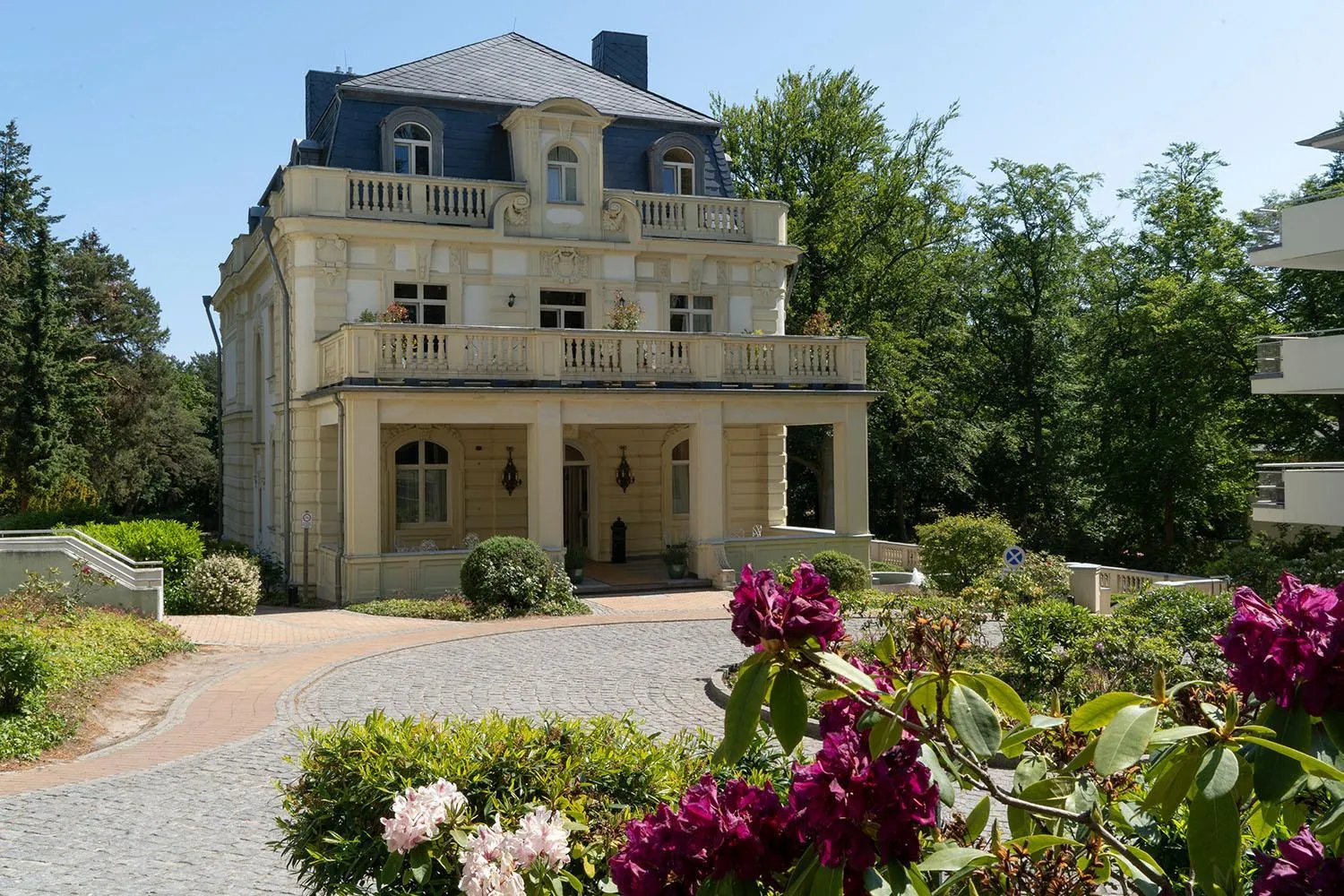 Facade/entrance in Villa Bleichröder
