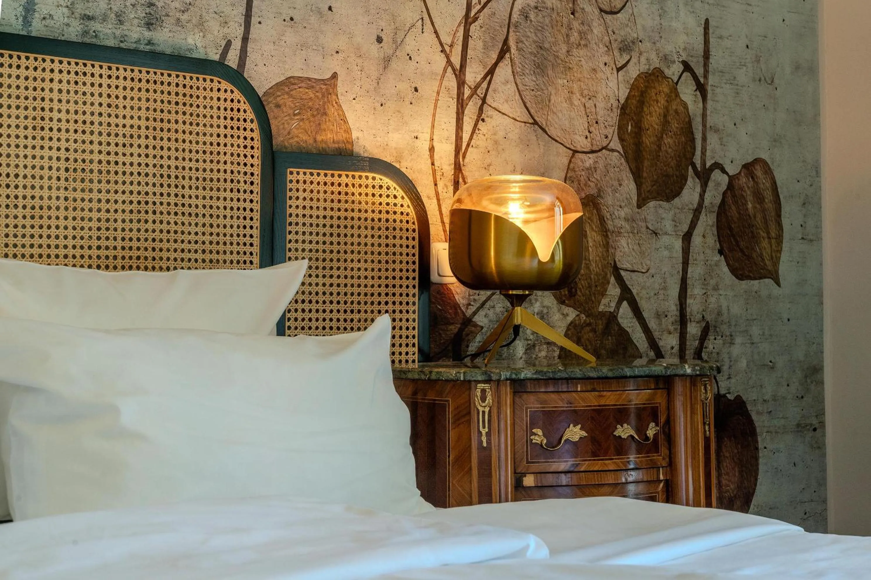 Decorative detail, Bed in Villa Bleichröder