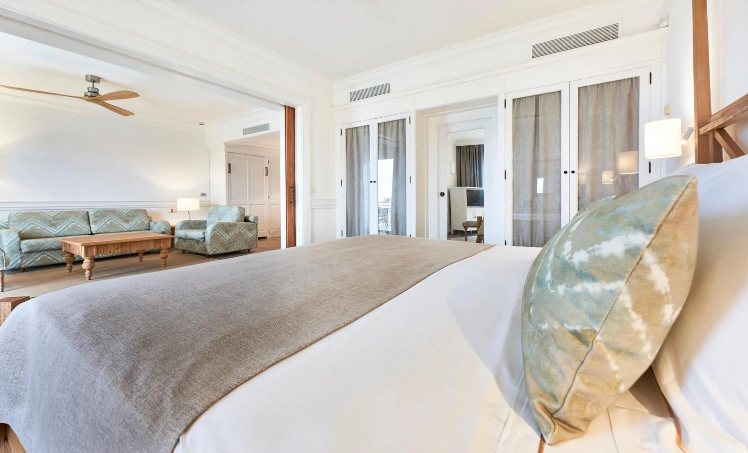 Photo of the whole room, Bed in Insotel Punta Prima Prestige Suites & Spa