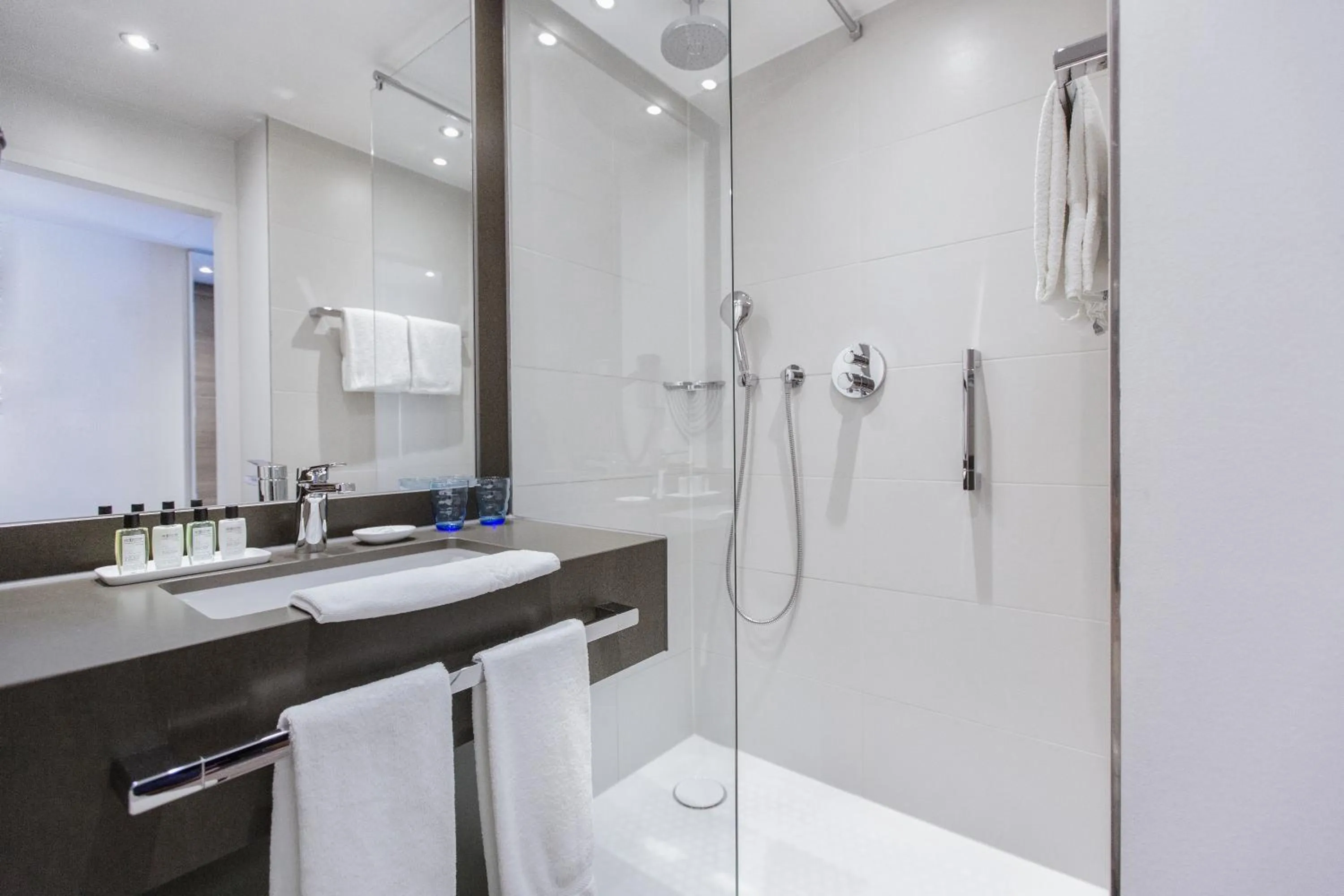 Bathroom in The Alex Hotel