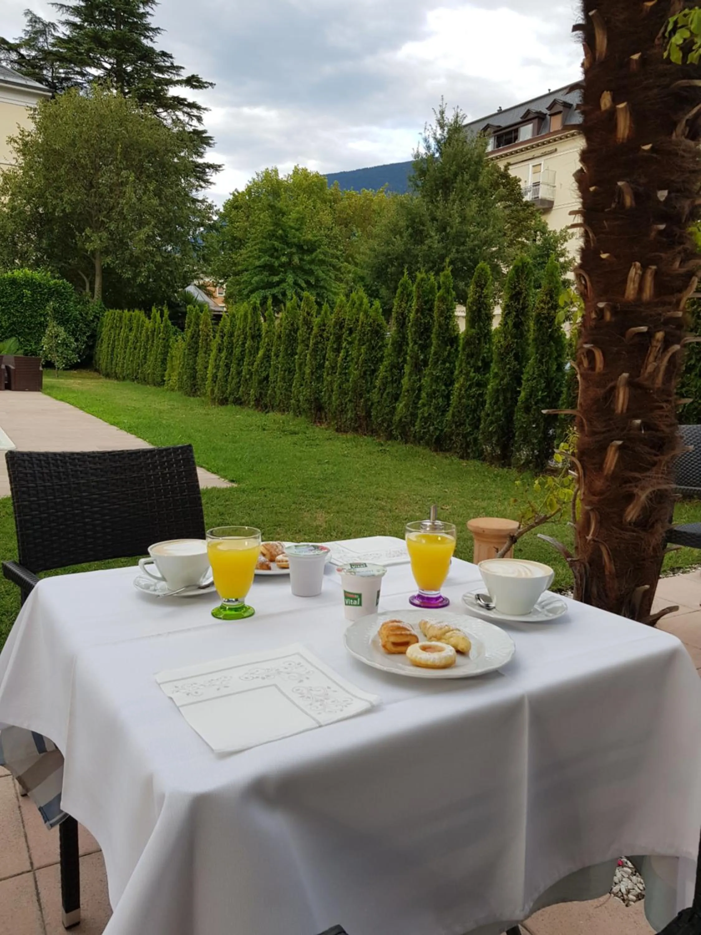 Garden in Garni Villa Tyrol - Adults Only