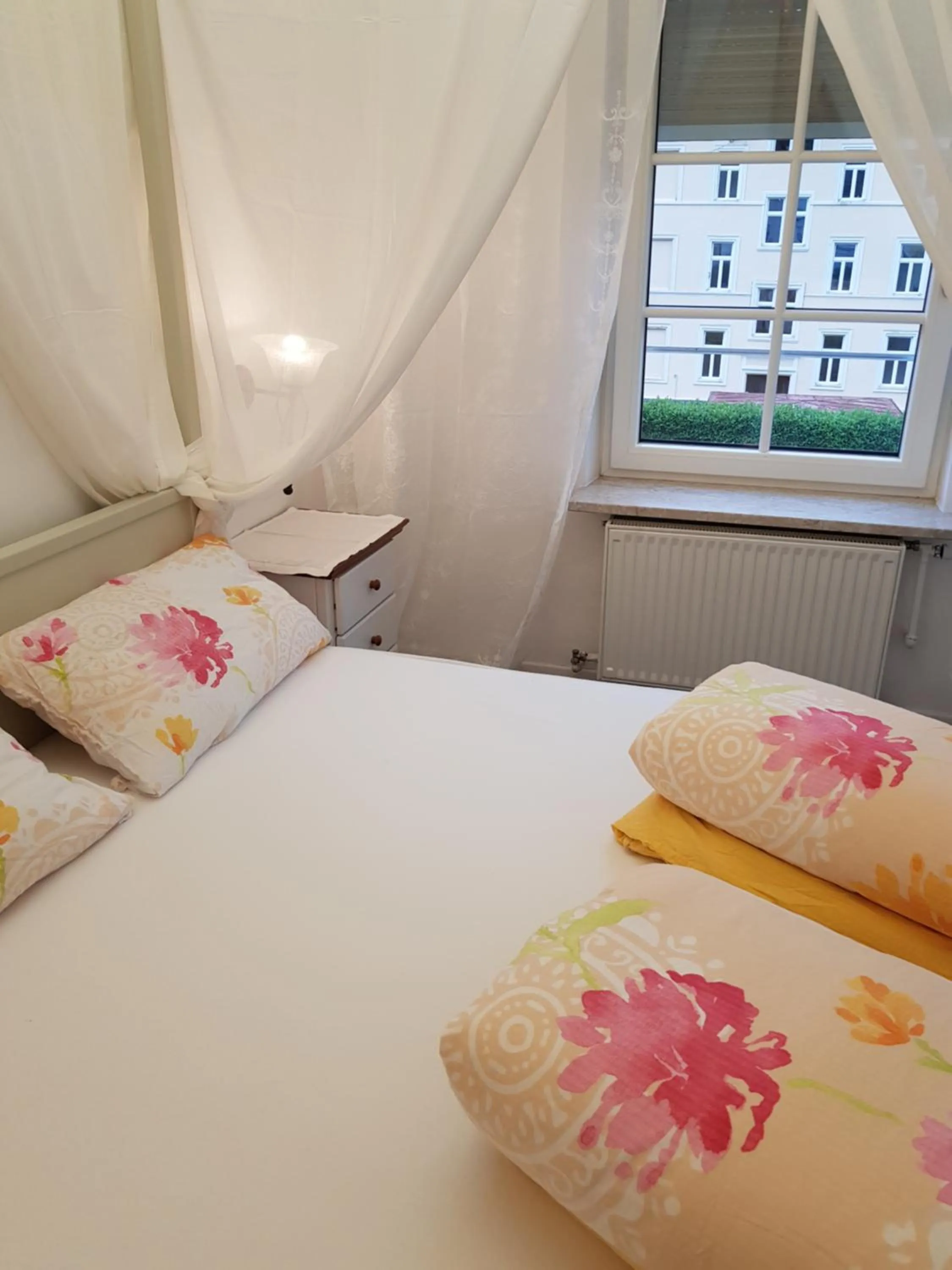 Bed in Garni Villa Tyrol - Adults Only