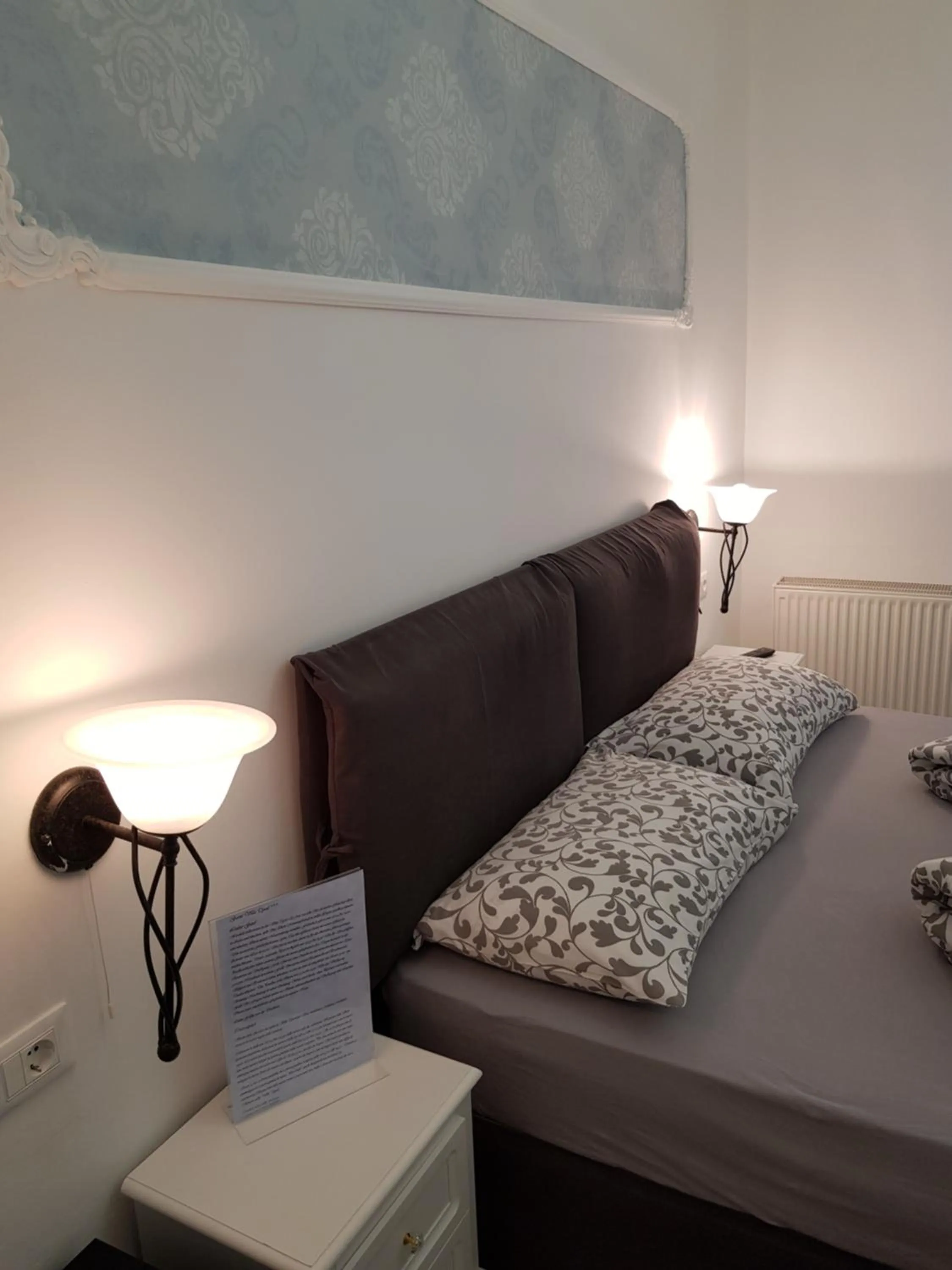 Bed in Garni Villa Tyrol - Adults Only