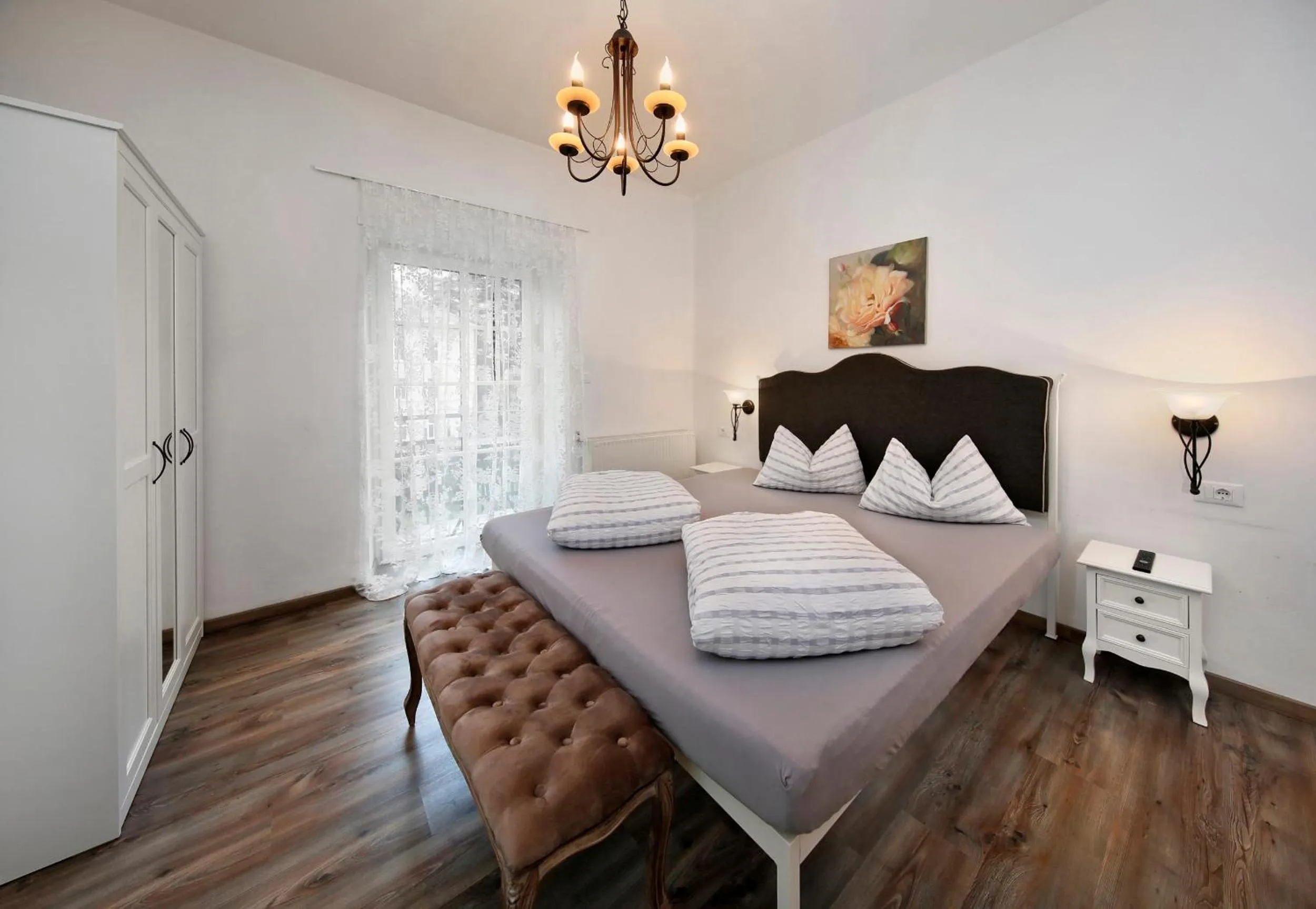 Photo of the whole room, Bed in Garni Villa Tyrol - Adults Only