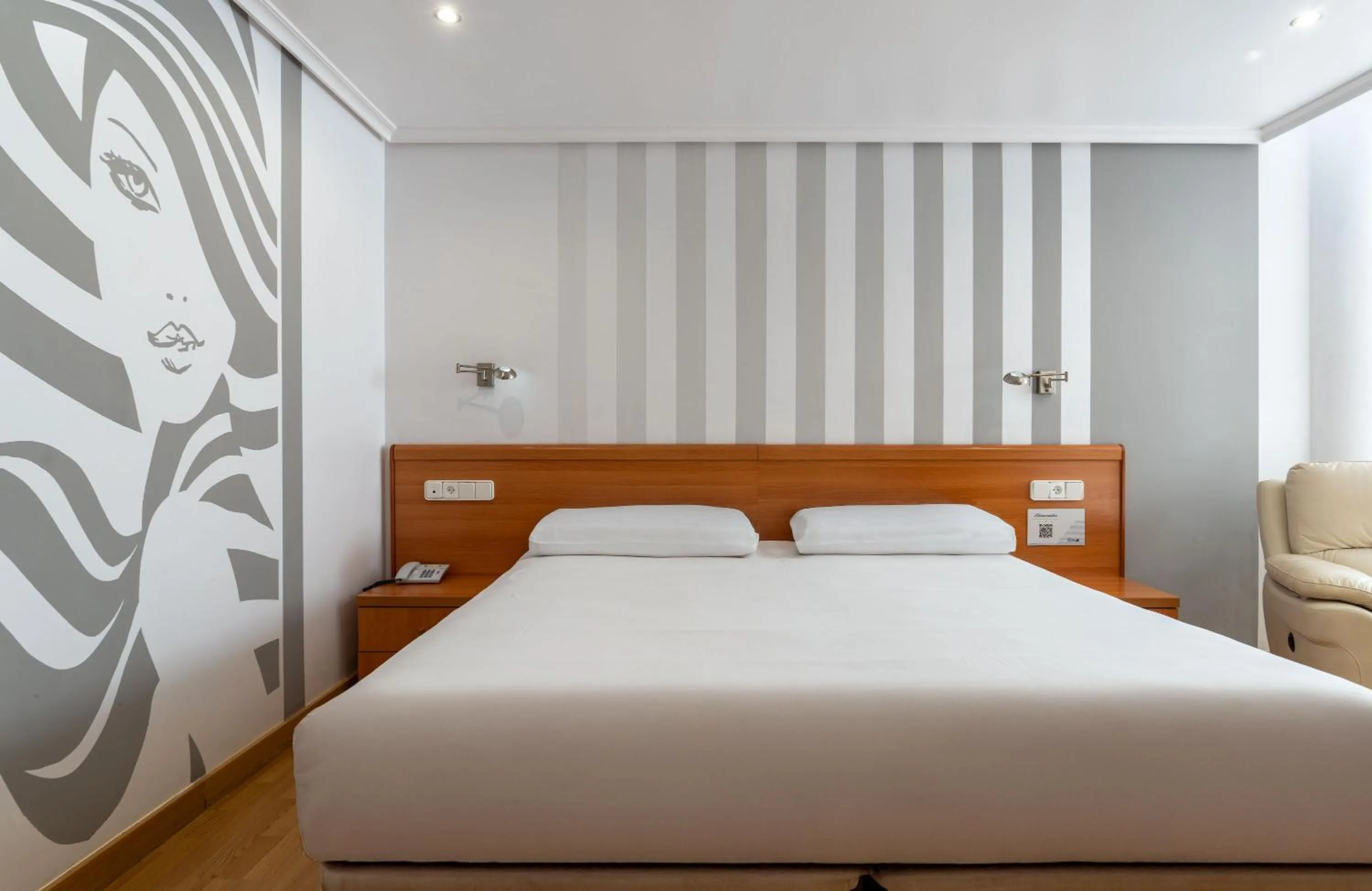 Bedroom, Bed in Chateau La Roca