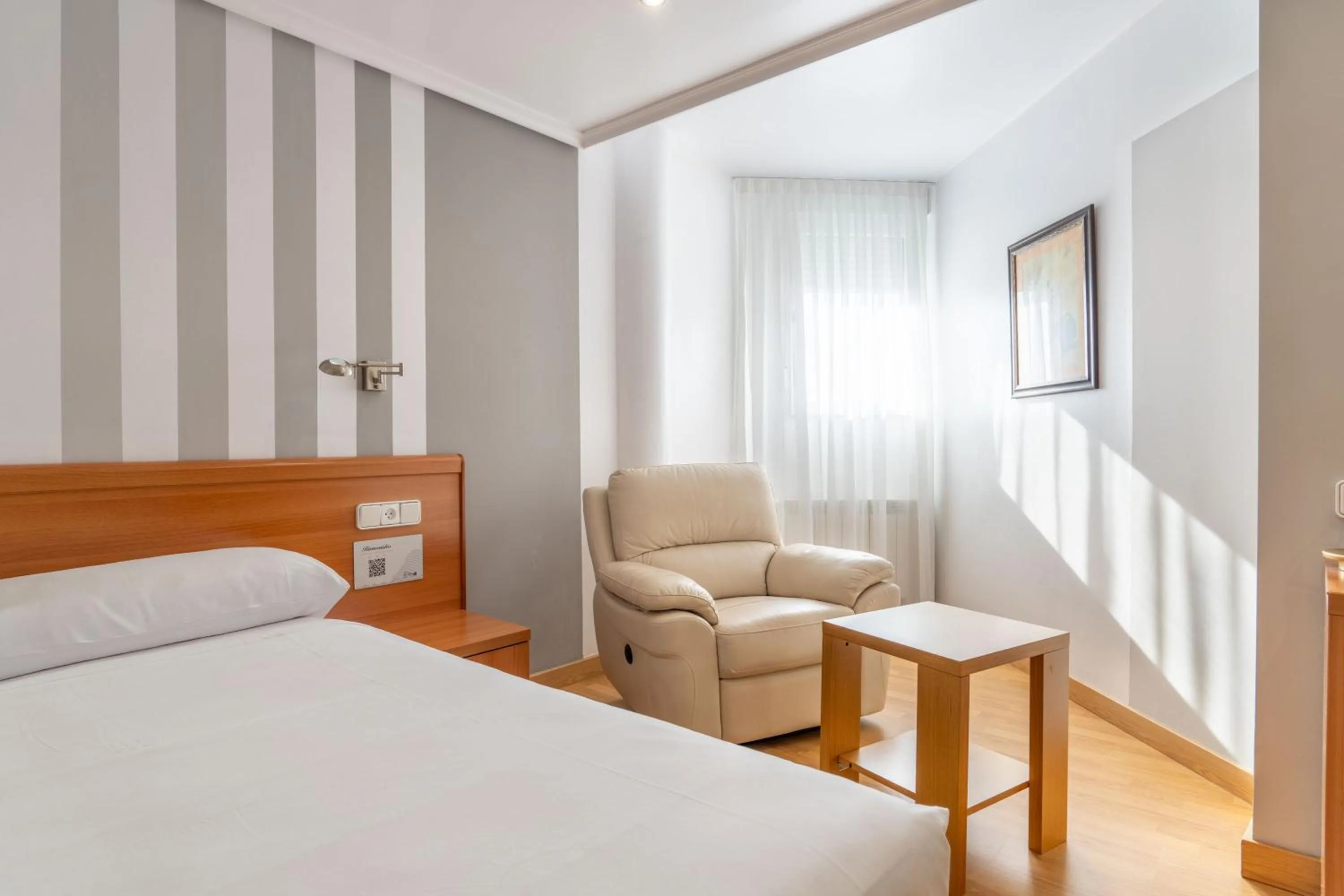 Bedroom, Bed in Chateau La Roca