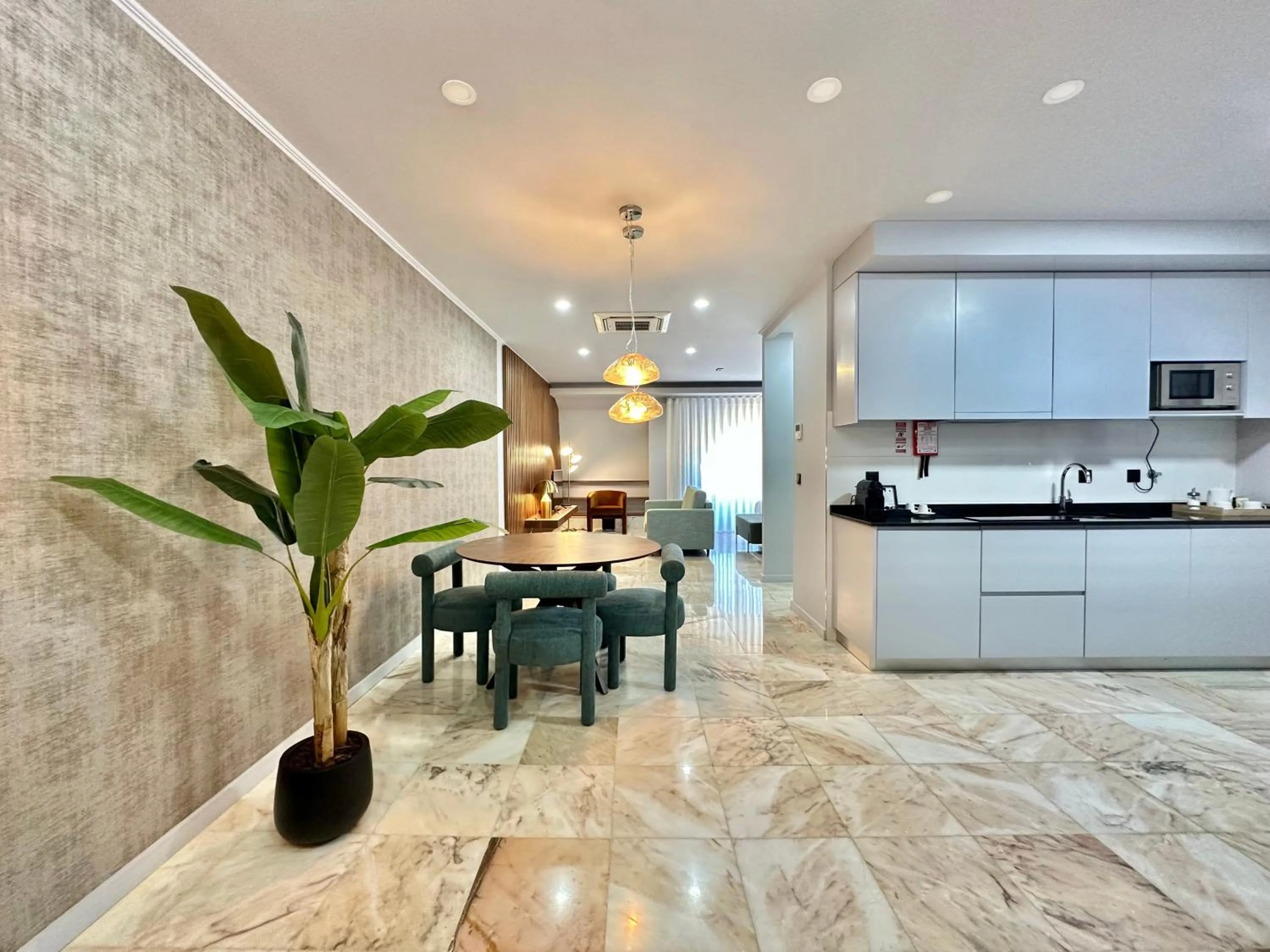 Kitchen or kitchenette in YOUROPO - Downtown