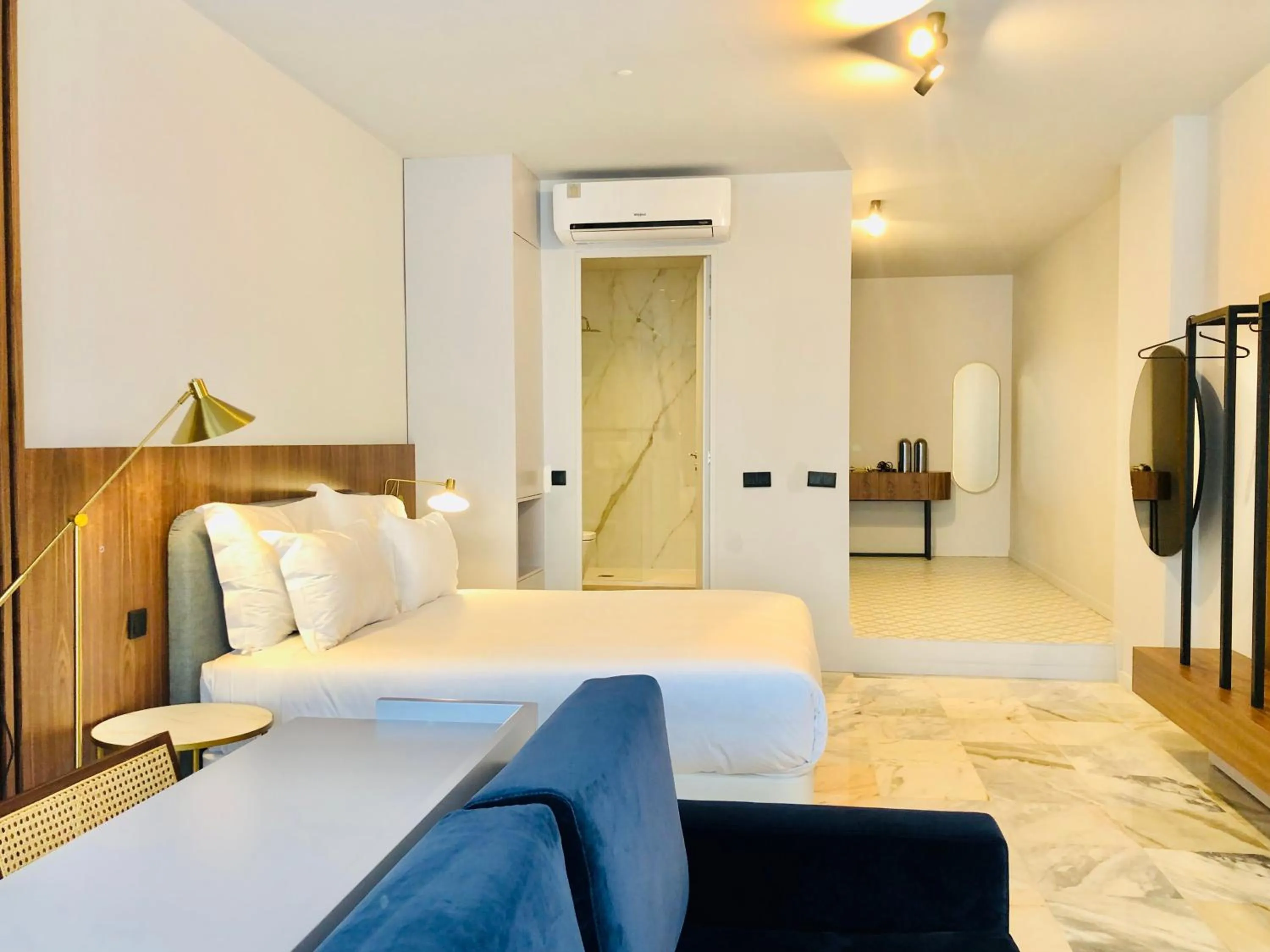 Bed in YOUROPO - Downtown