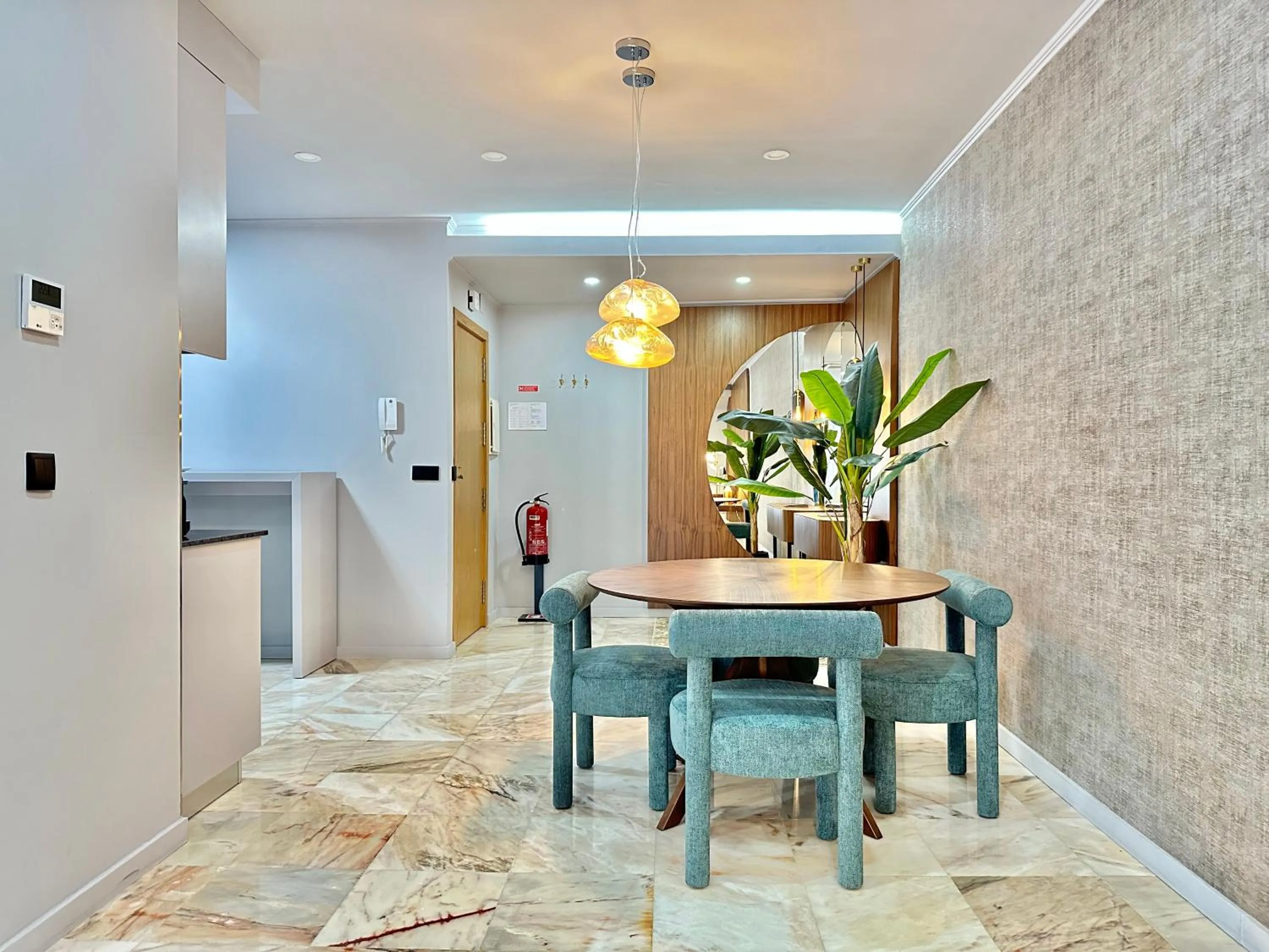 Dining area in YOUROPO - Downtown