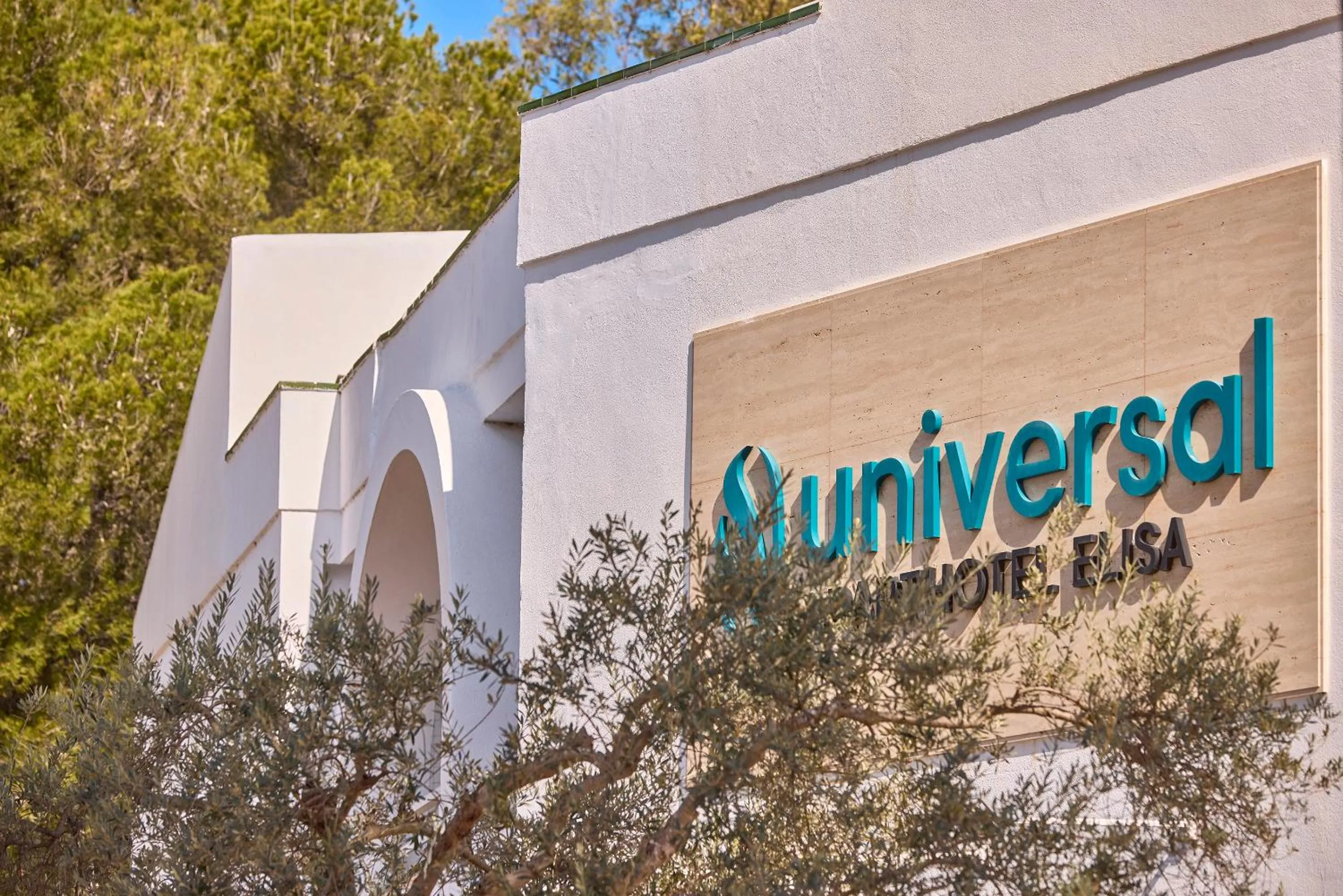 Property building in Universal Aparthotel Elisa