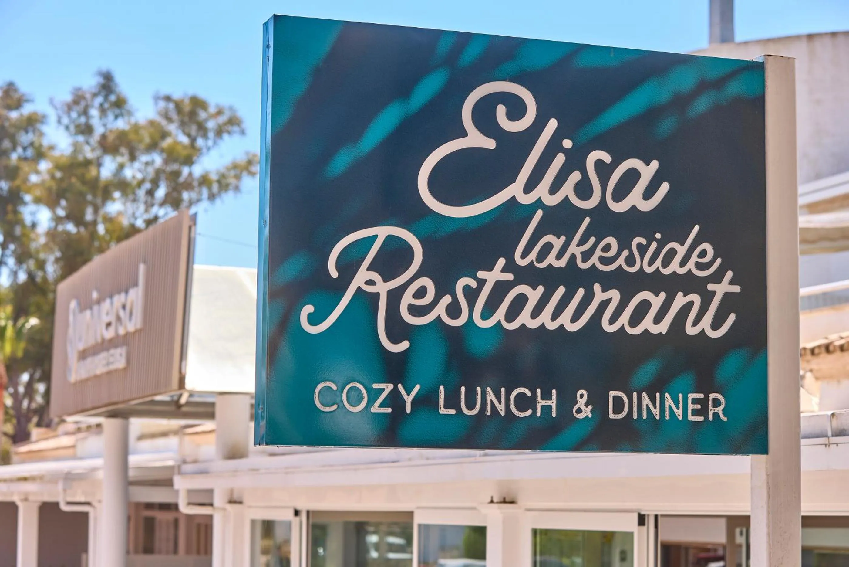 Restaurant/places to eat in Universal Aparthotel Elisa