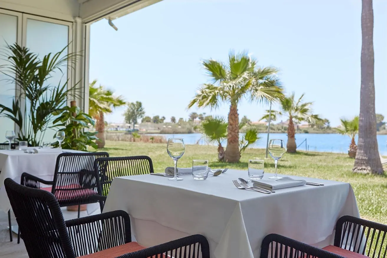 Restaurant/places to eat in Universal Aparthotel Elisa