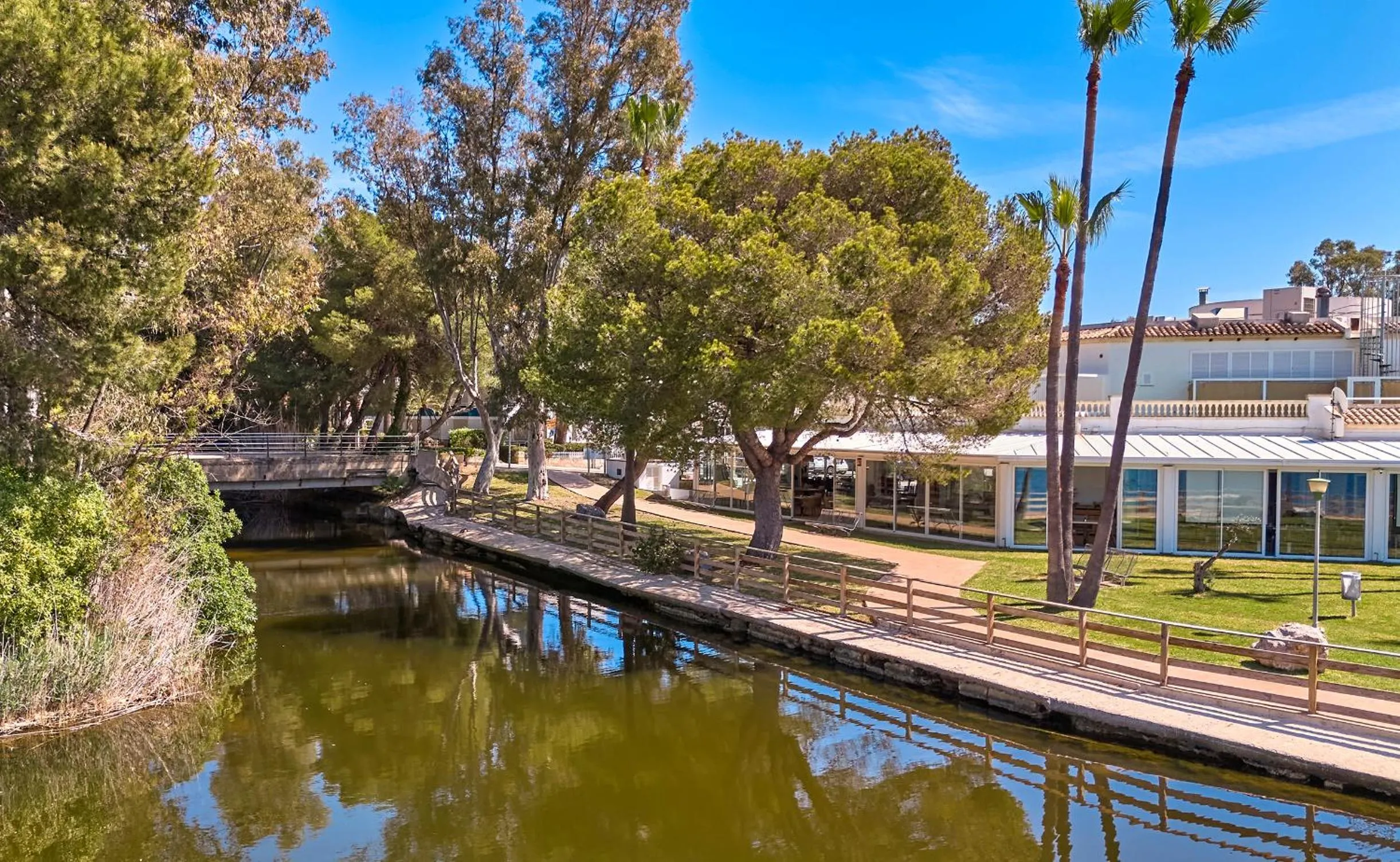 Lake view in Universal Aparthotel Elisa