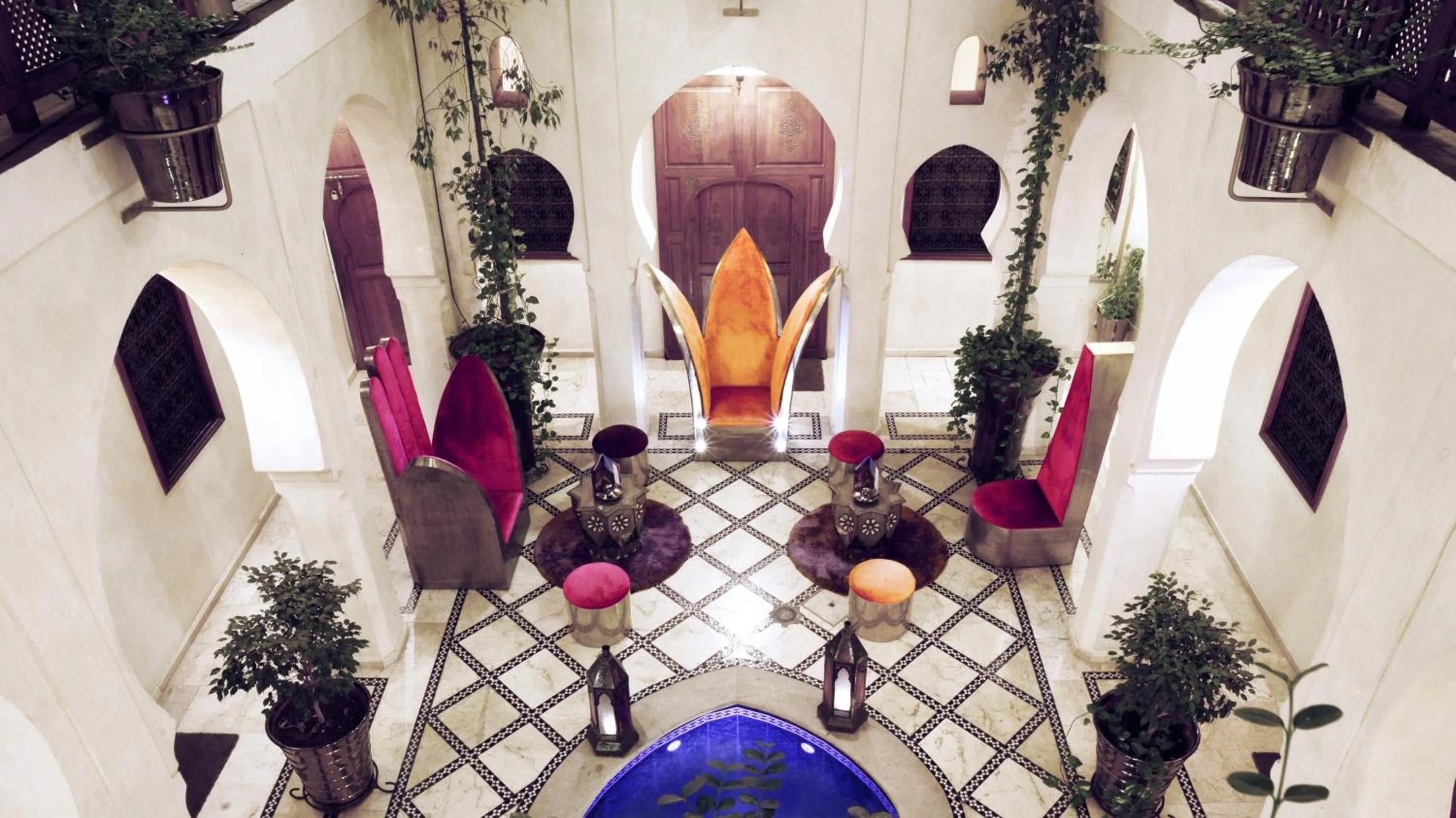 Property building in Riad Wow