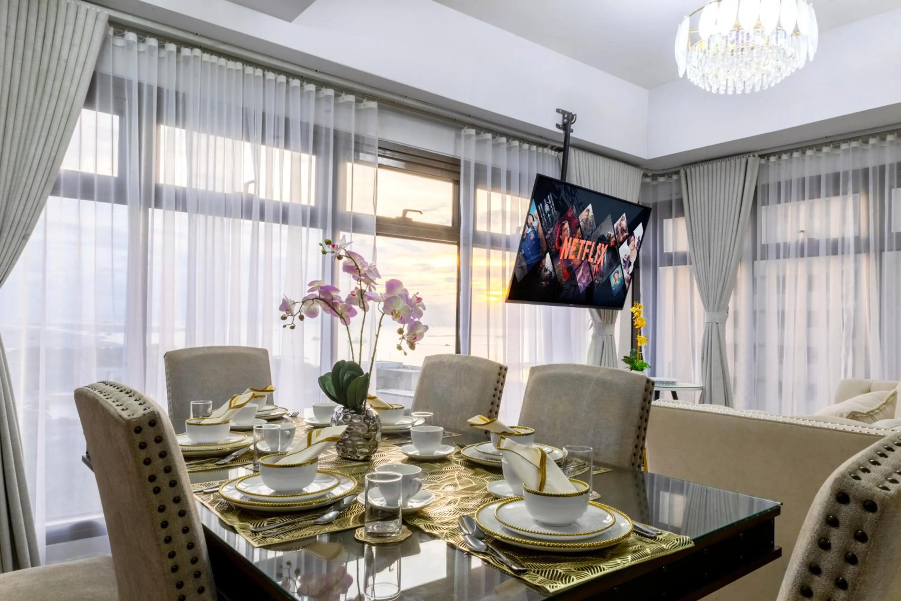 Dining area in The Radiance Manila Bay