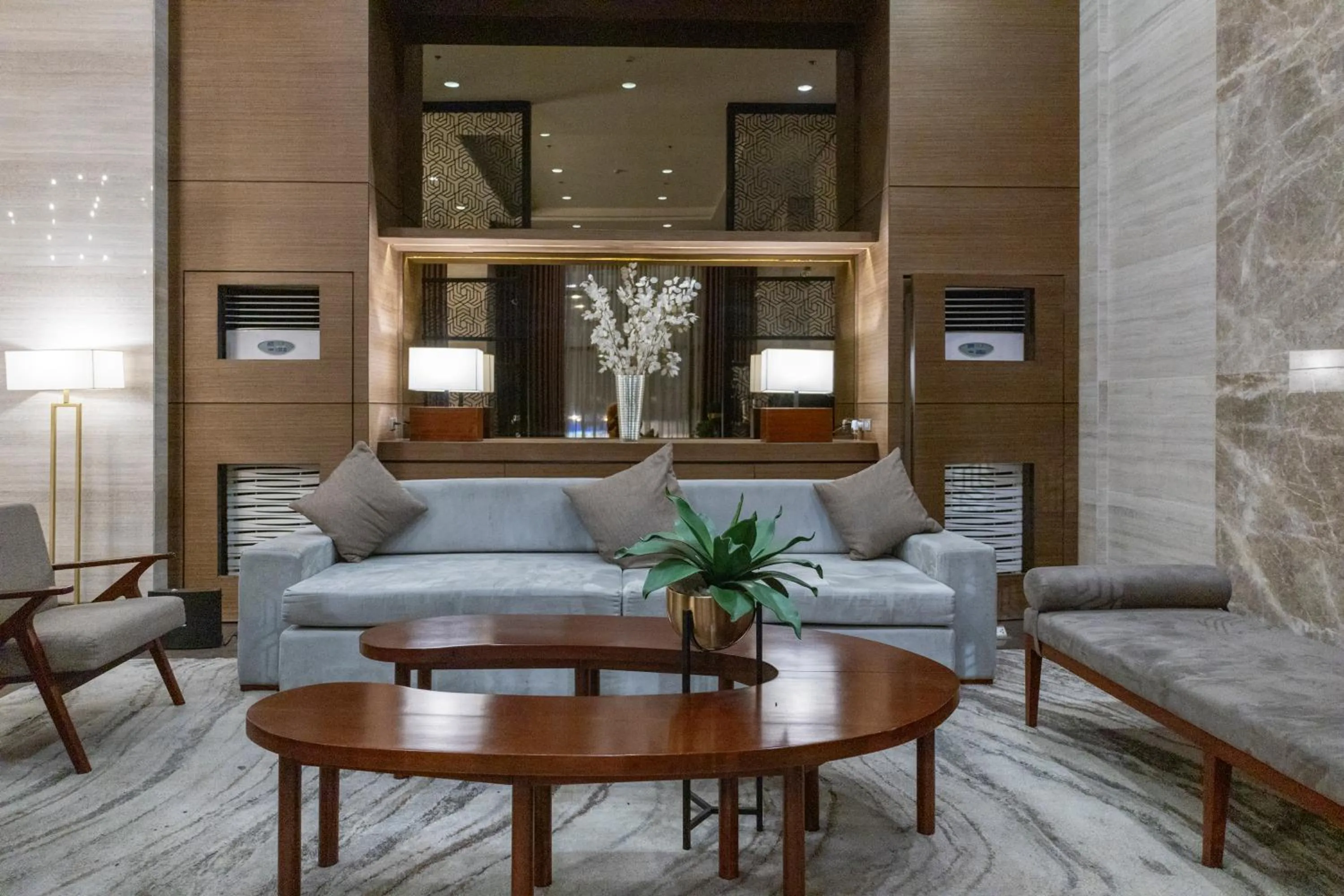 Lobby or reception in The Radiance Manila Bay