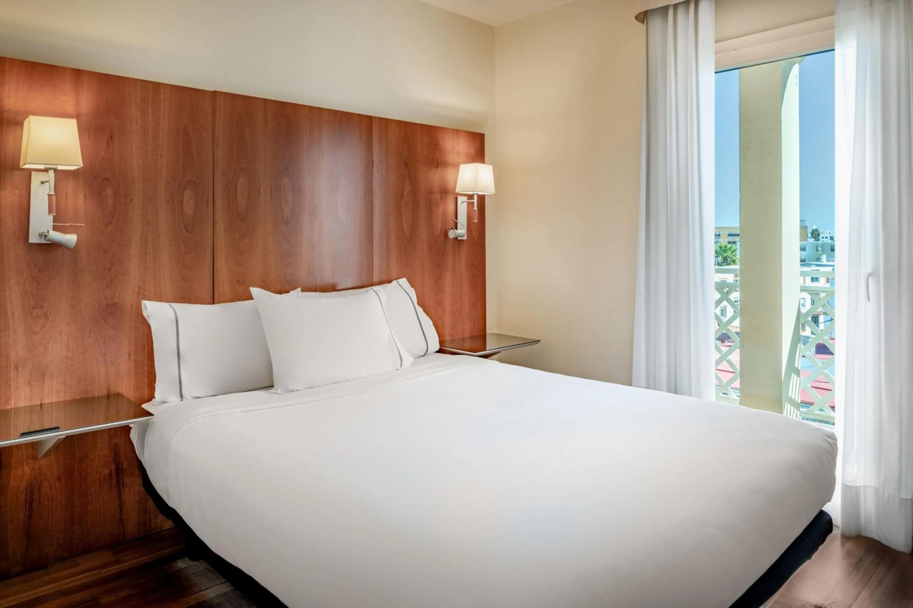 Photo of the whole room, Bed in AC Hotel La Línea by Marriott