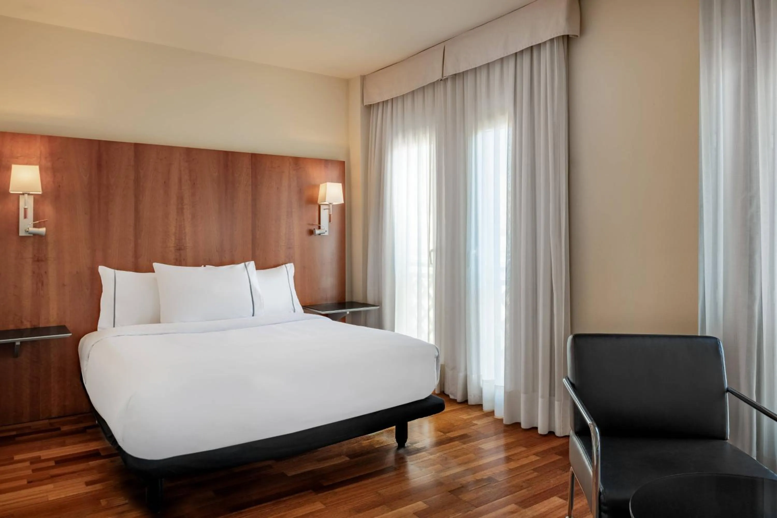 Photo of the whole room, Bed in AC Hotel La Línea by Marriott