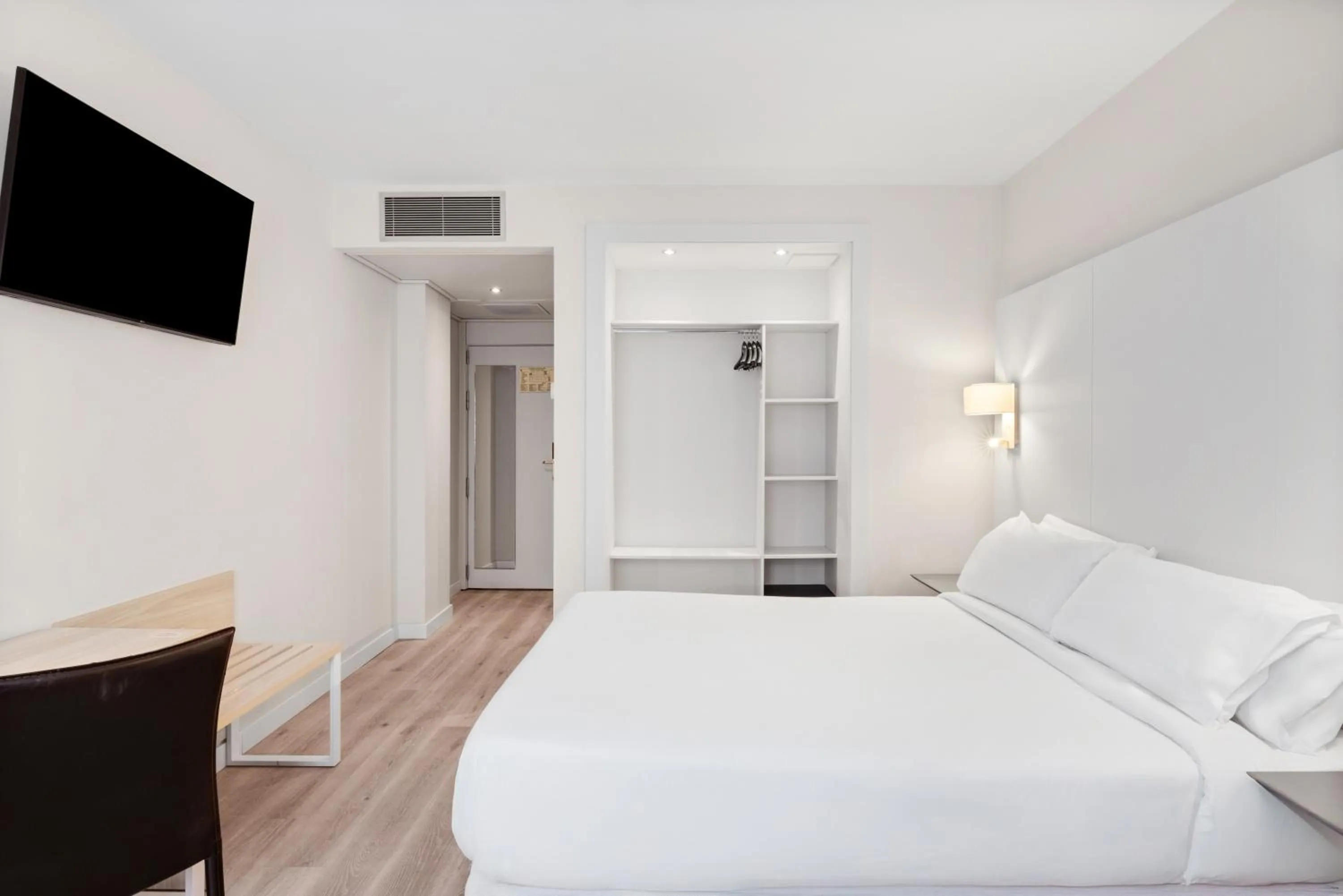 Bed in B&B HOTEL Ciudad de Lleida