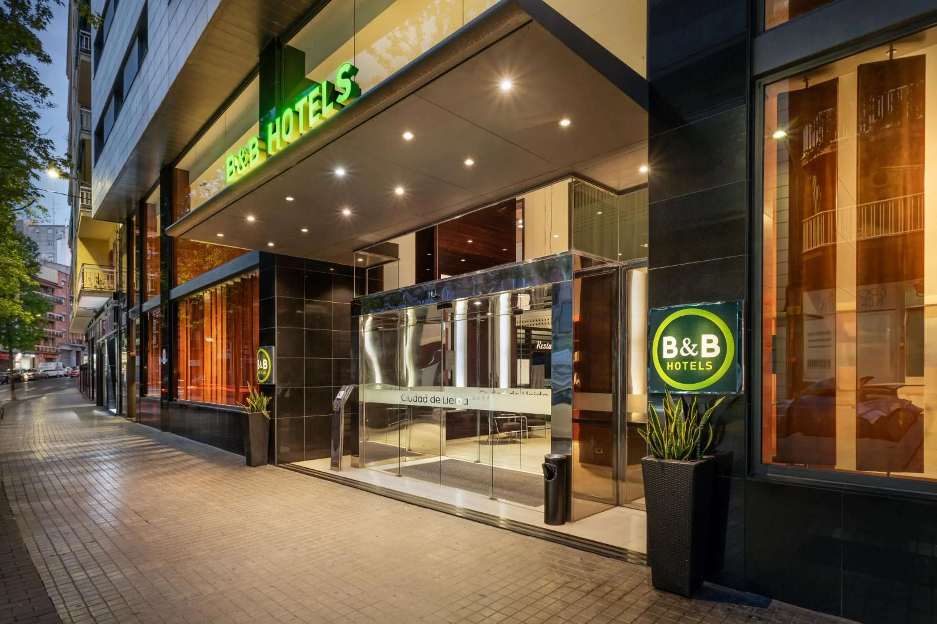 Facade/entrance in B&B HOTEL Ciudad de Lleida